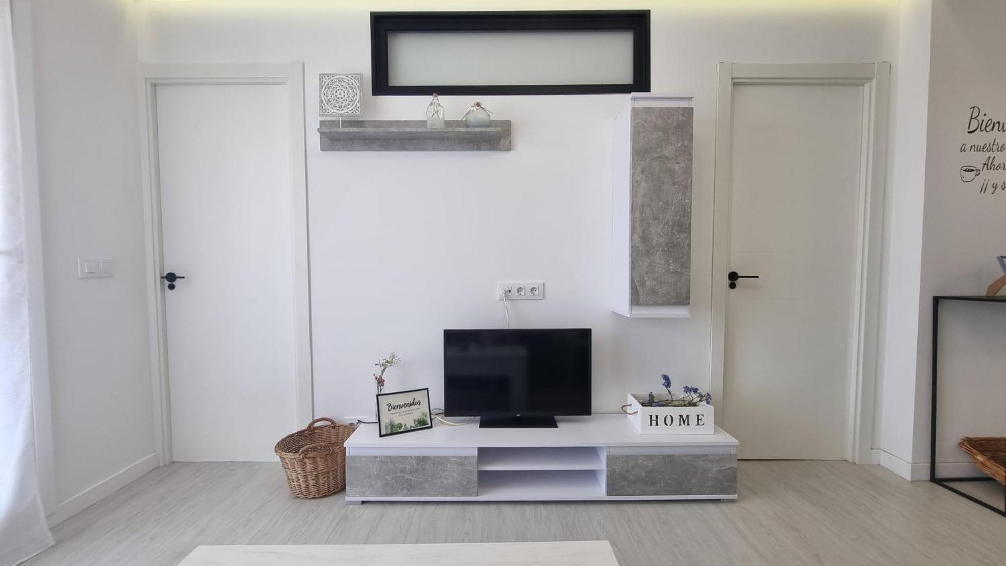 Apartment photo 2