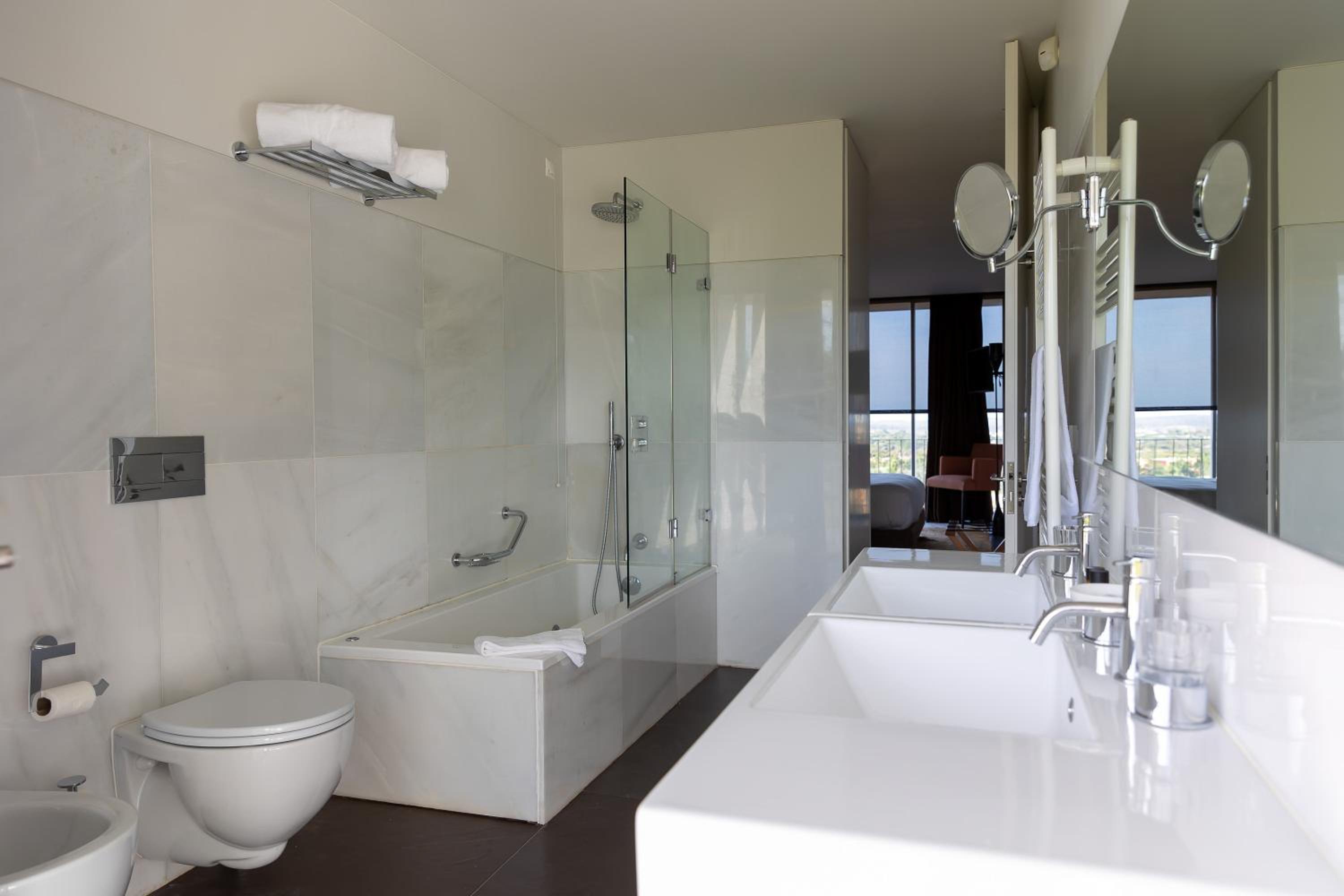 Superior Two-Bedroom Villa - Photo 6
