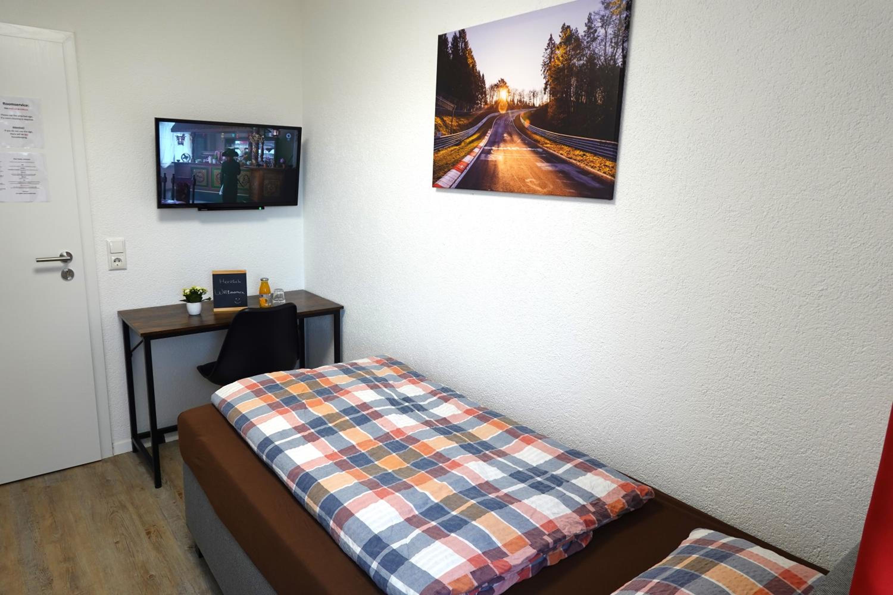 Single Room photo 3