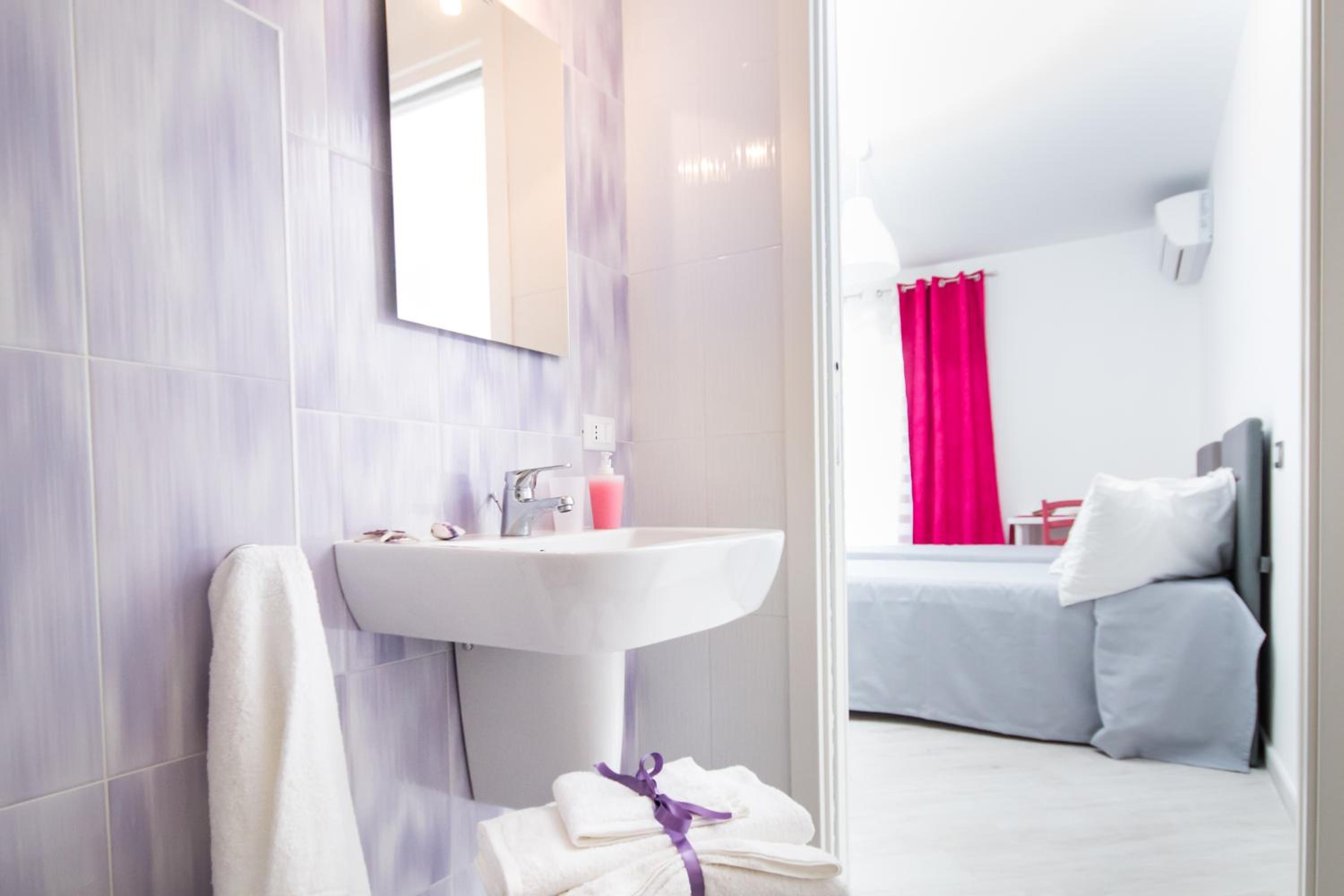 Double or Twin Room with Balcony photo 3