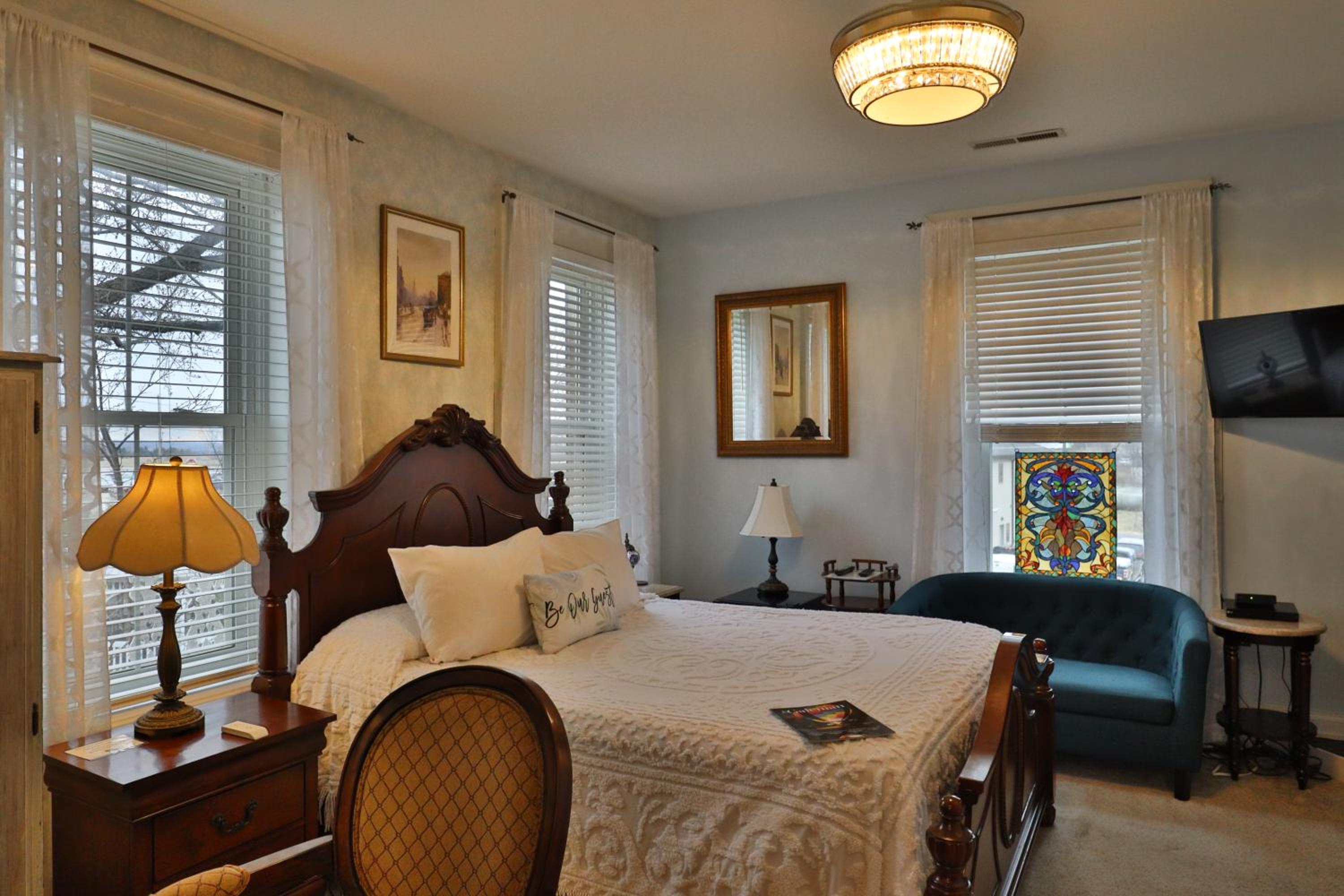 Queen Room with Garden View photo 3