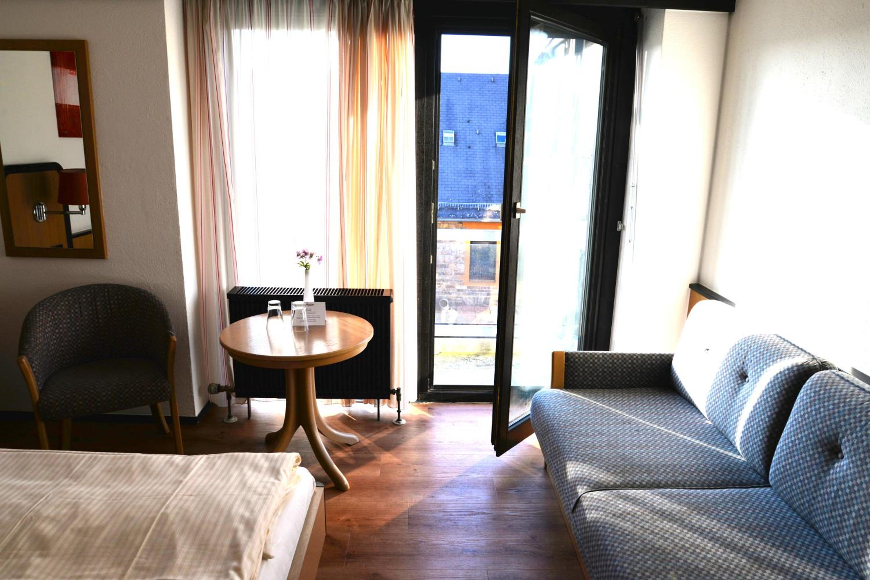 Standard Double Room - Photo 3