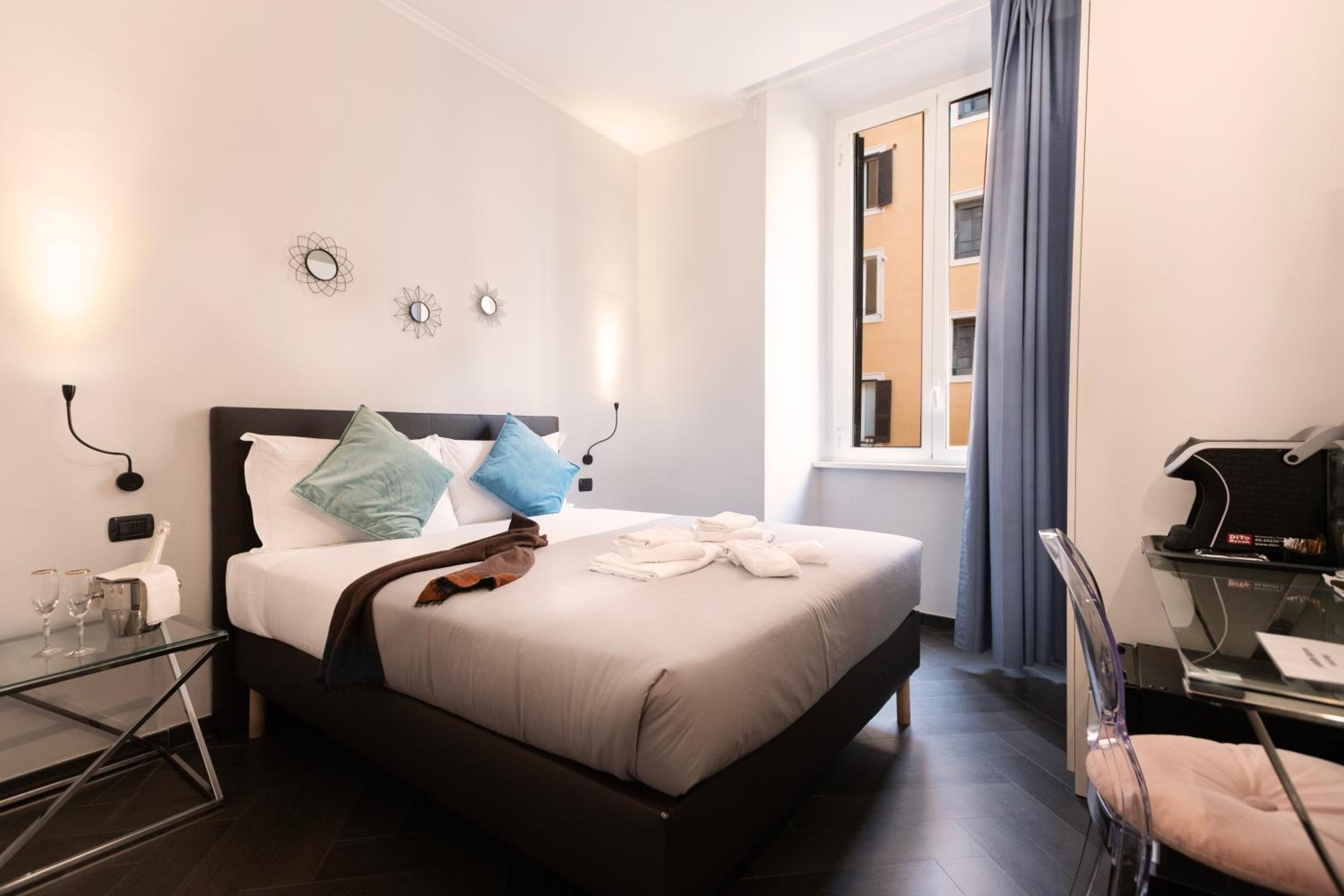 Double Room with Private Bathroom photo 2