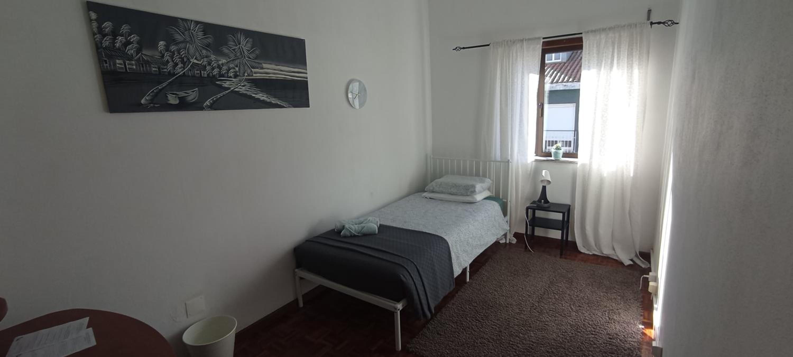Single Room with Shared Bathroom photo 1