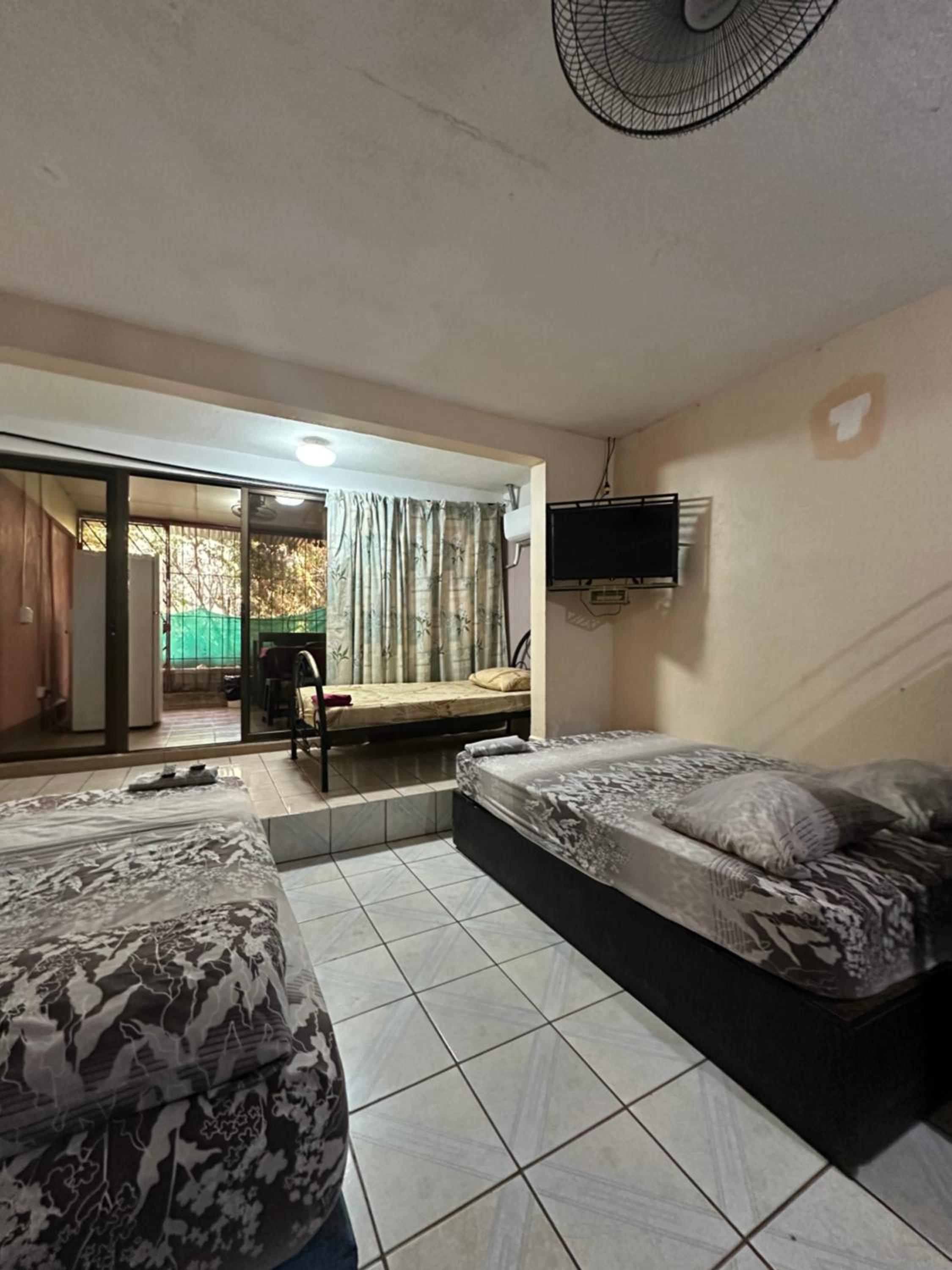 Bed in 6-Bed Mixed Dormitory Room photo 1