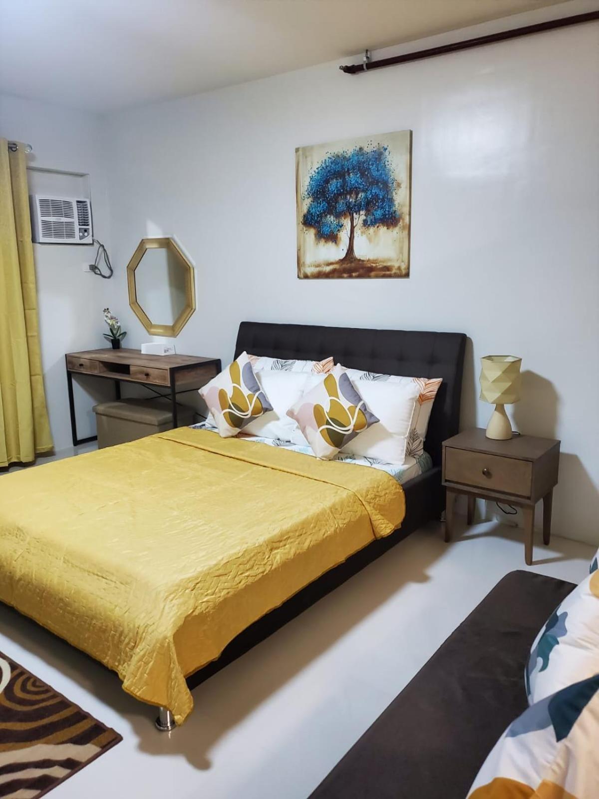 Deluxe Queen Studio