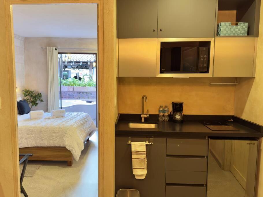 One-Bedroom Apartment photo 3