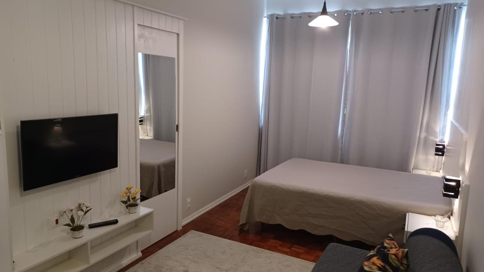 One-Bedroom Apartment photo 3
