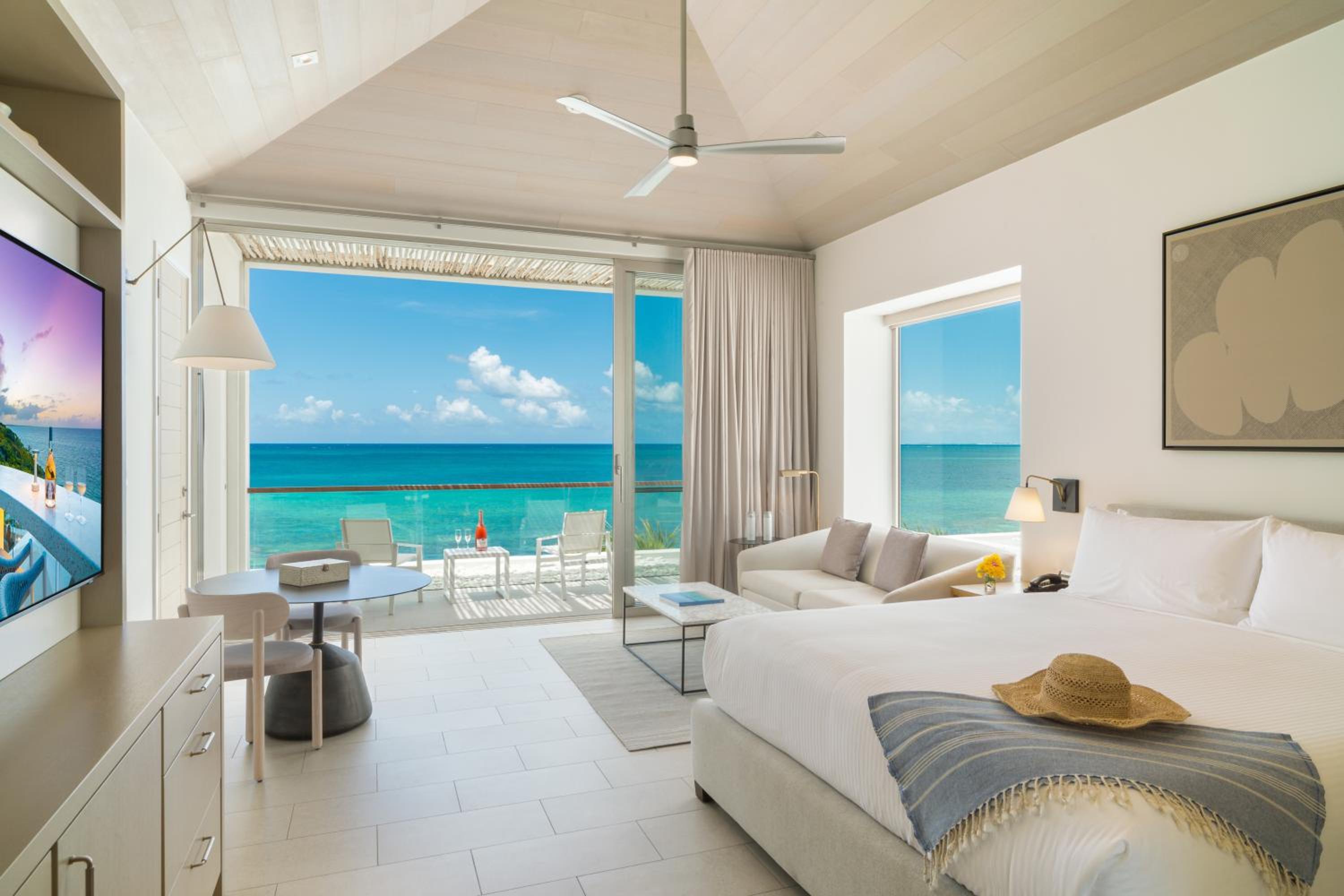 Studio with Pool View - Photo 1