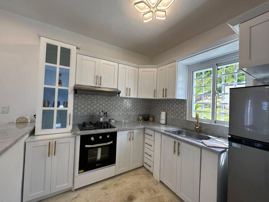 Two-Bedroom House photo 2
