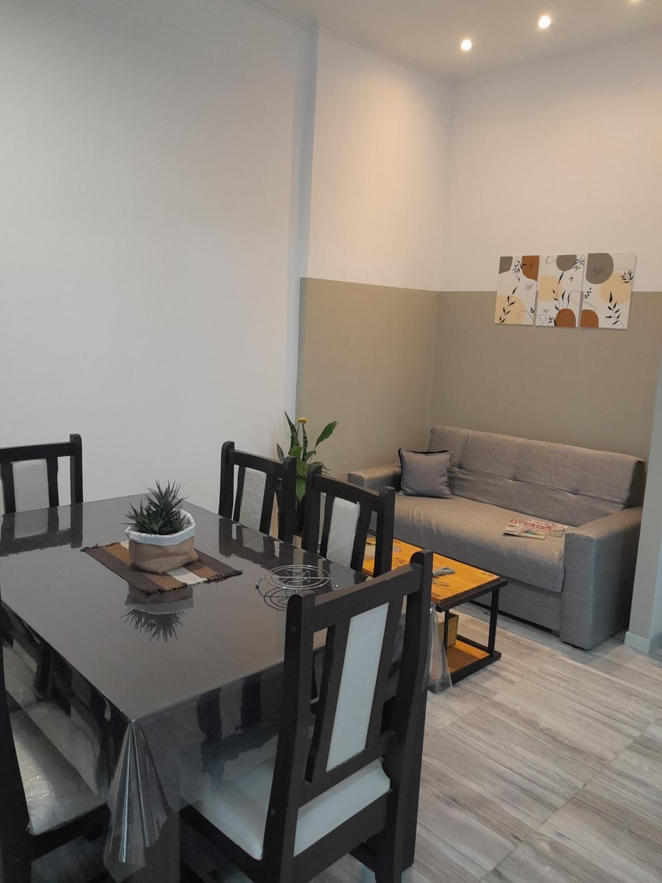 Apartment photo 2