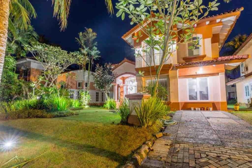 Villa photo 2