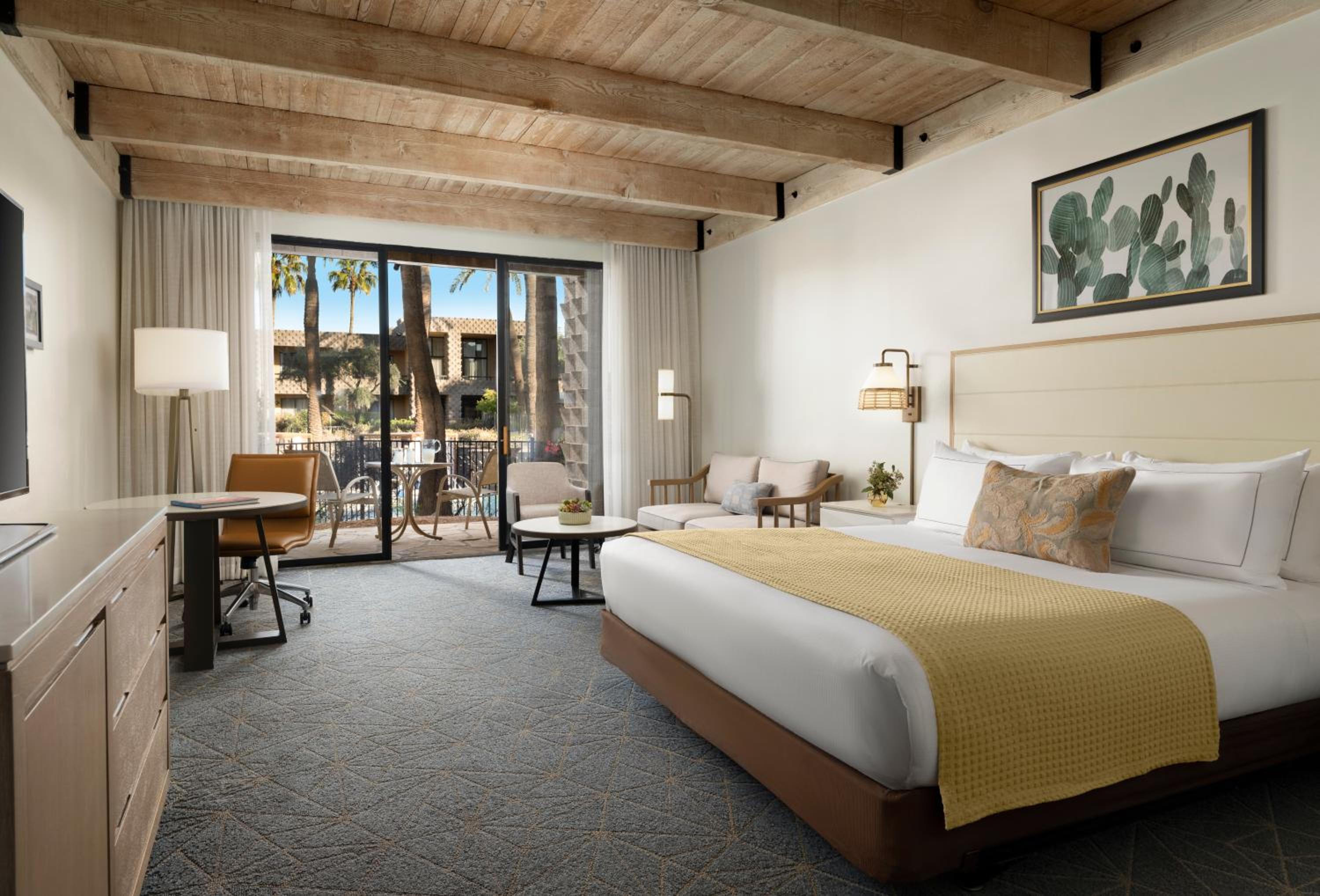 King Room with Balcony and Pool View - Photo 7