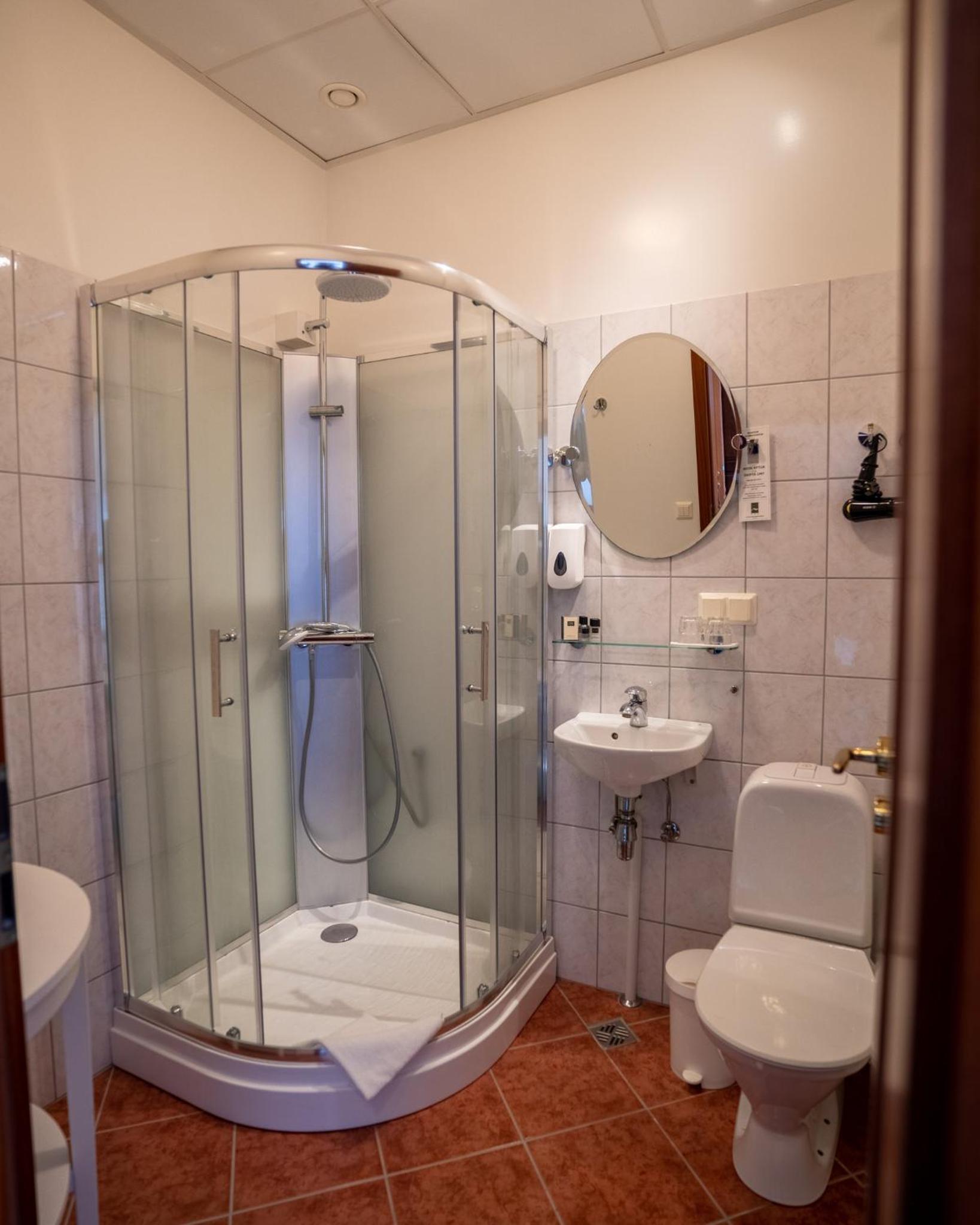 Twin Room - Photo 5