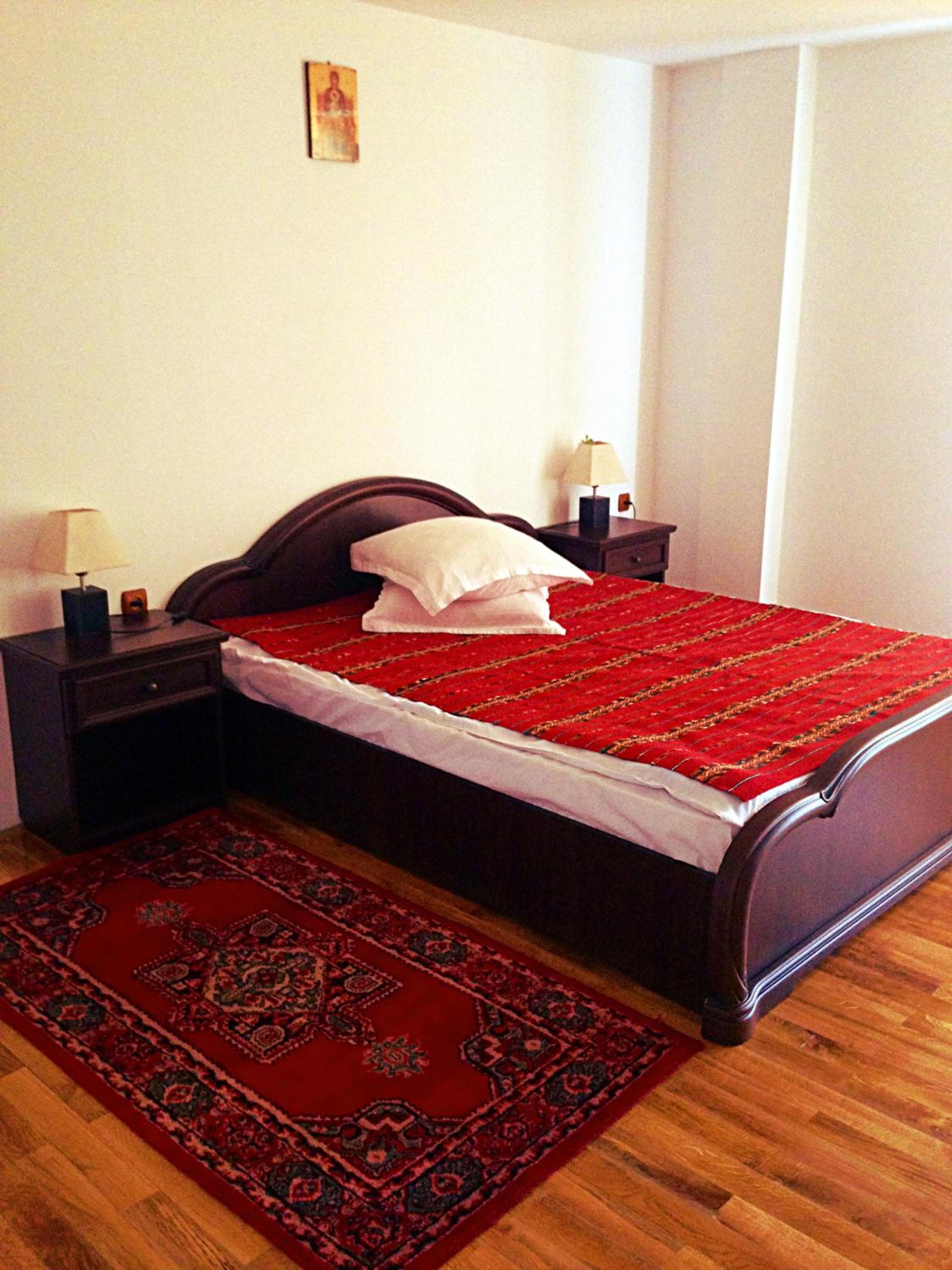 Economy Double Room with Shared Bathroom photo 2