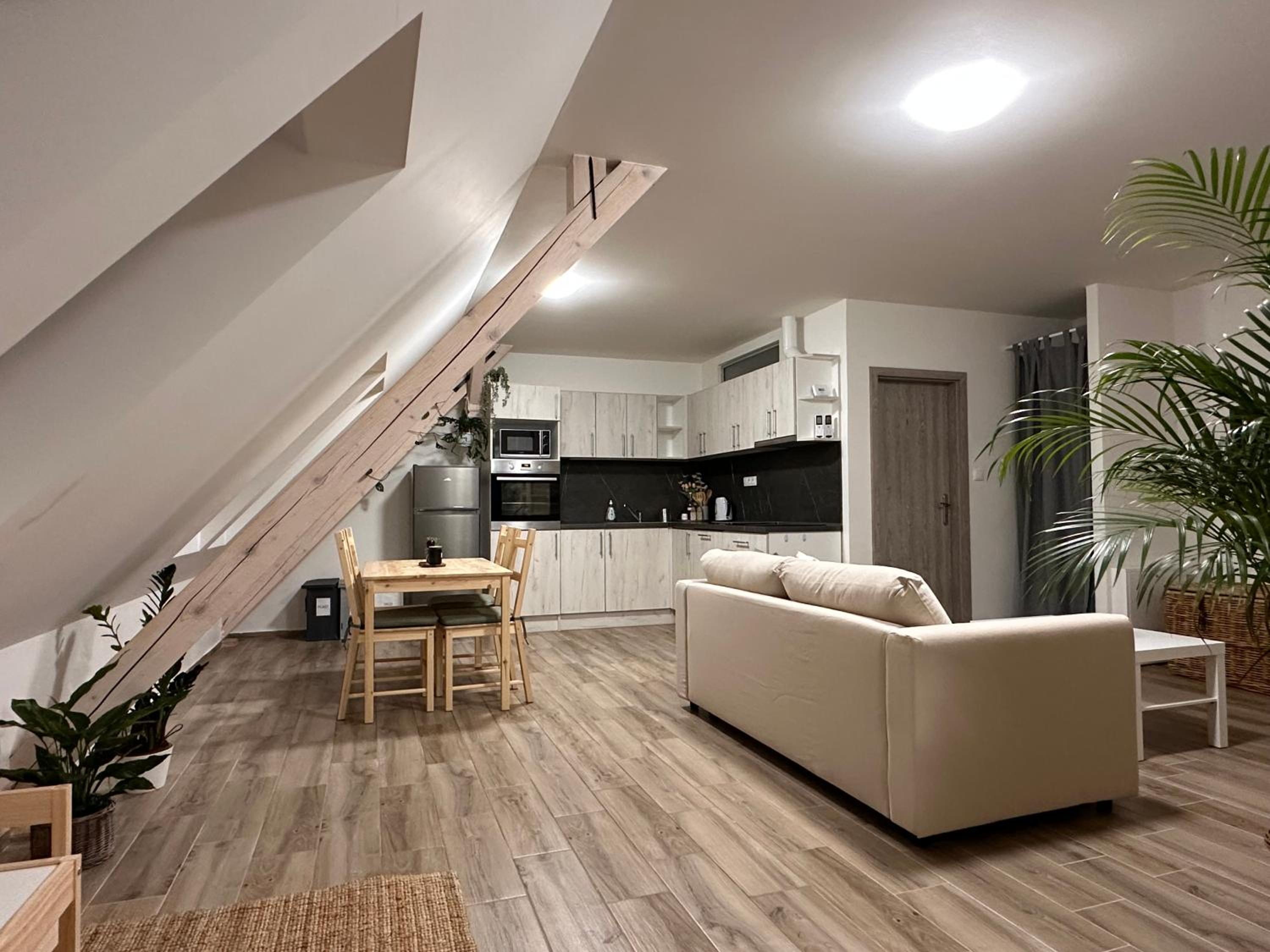 Maisonette photo 2