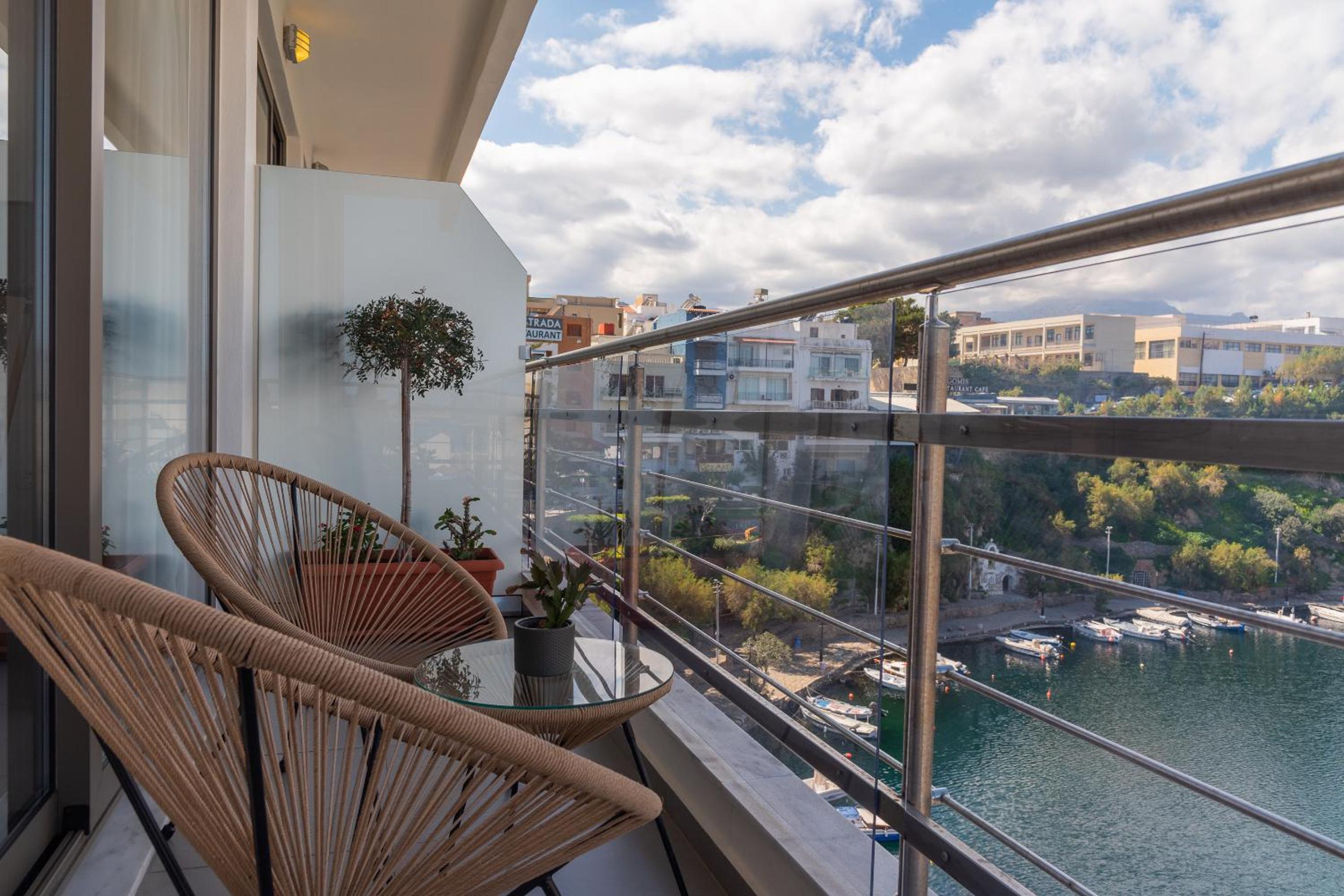 Studio with Lake View photo 2