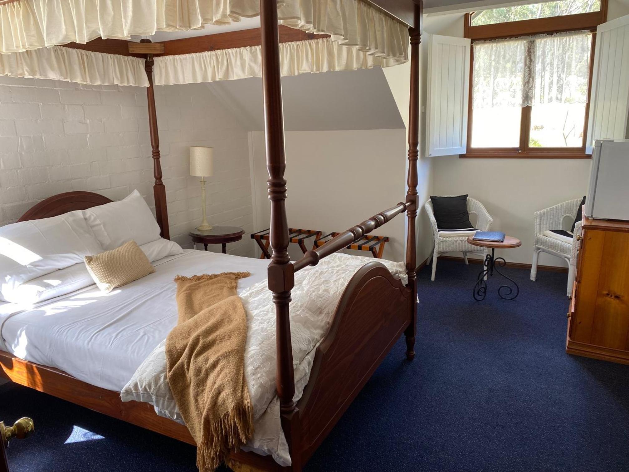Queen Room - Photo 7