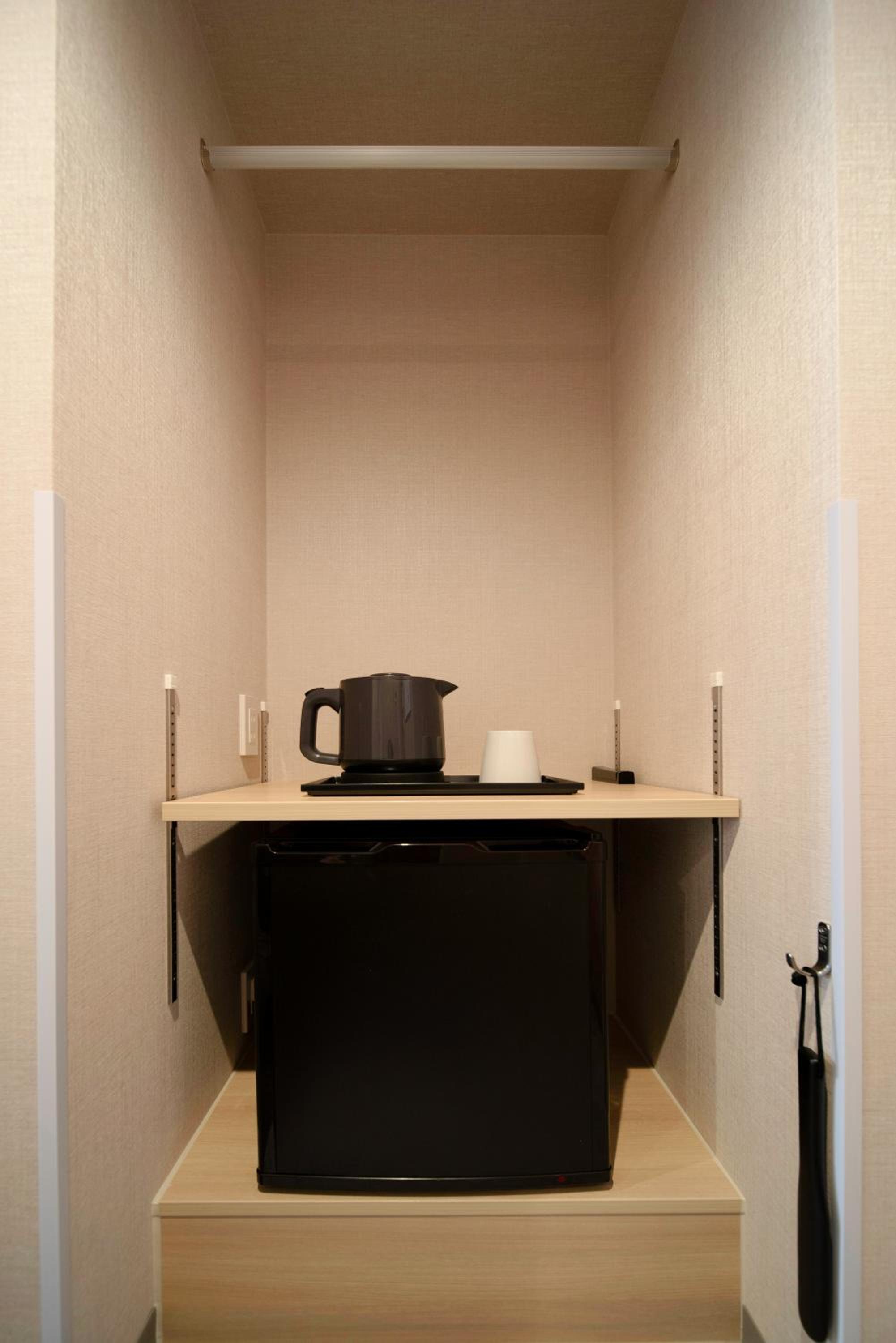 Double Room with Walk-in Shower photo 2