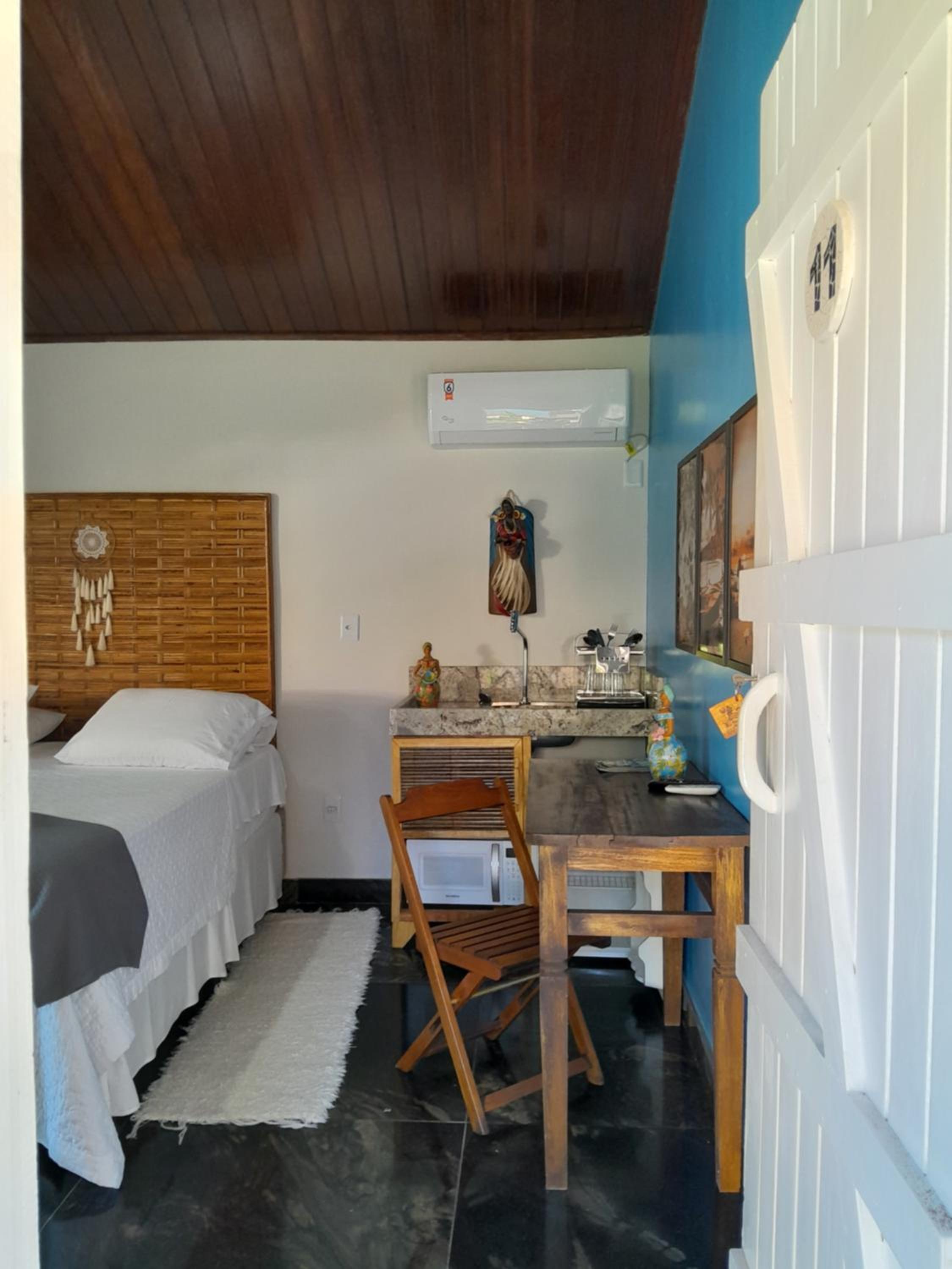 Deluxe Double Room with Balcony photo 2