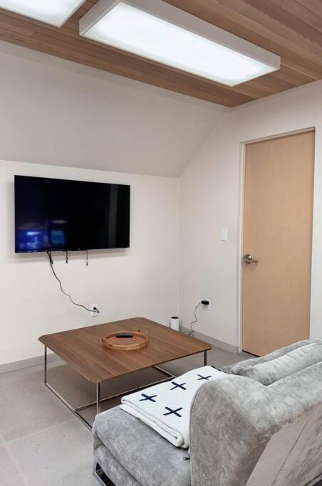 Three-Bedroom Holiday Home  photo 2