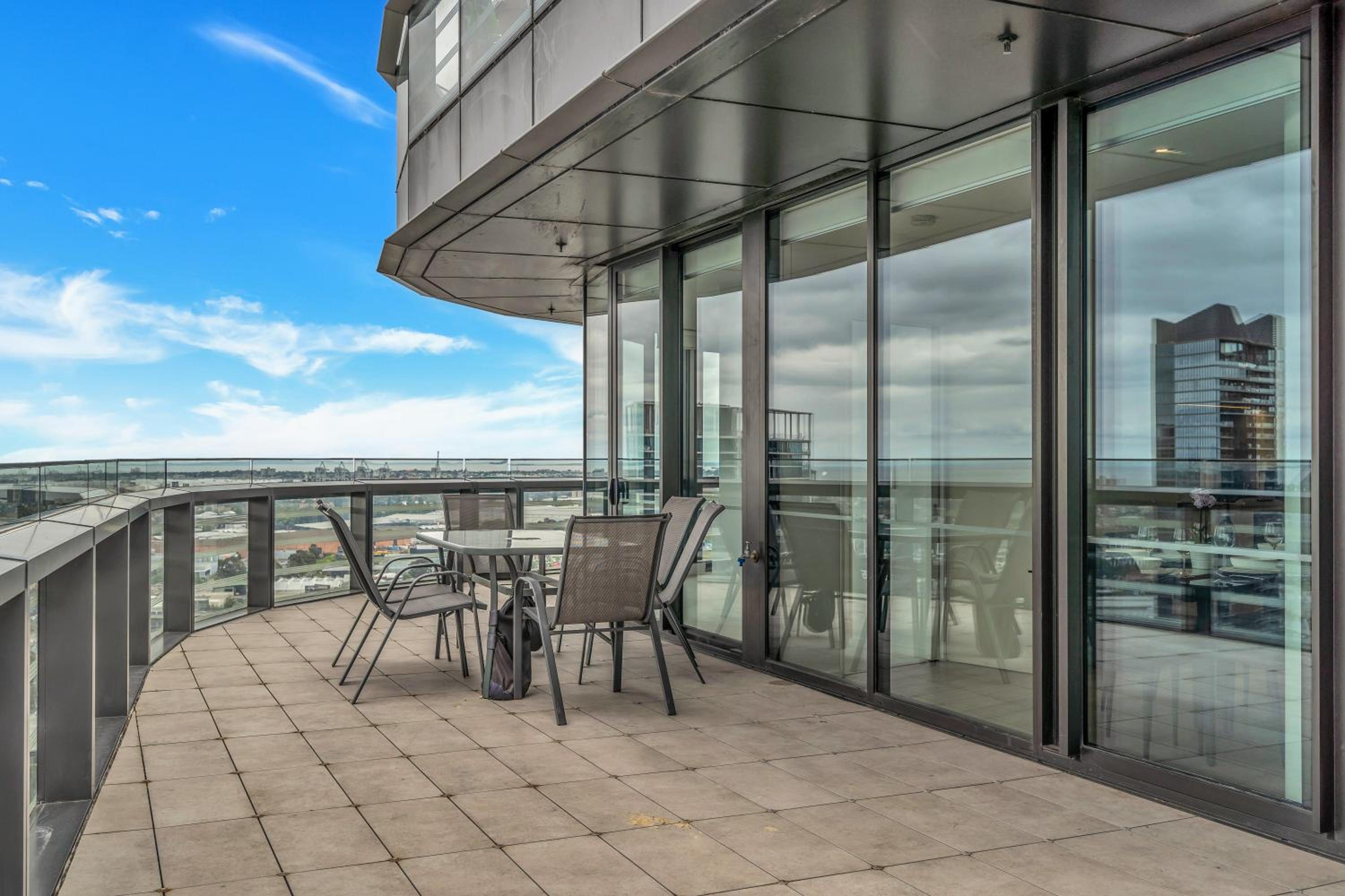 Platinum Sub Penthouse Collection - Photo 14