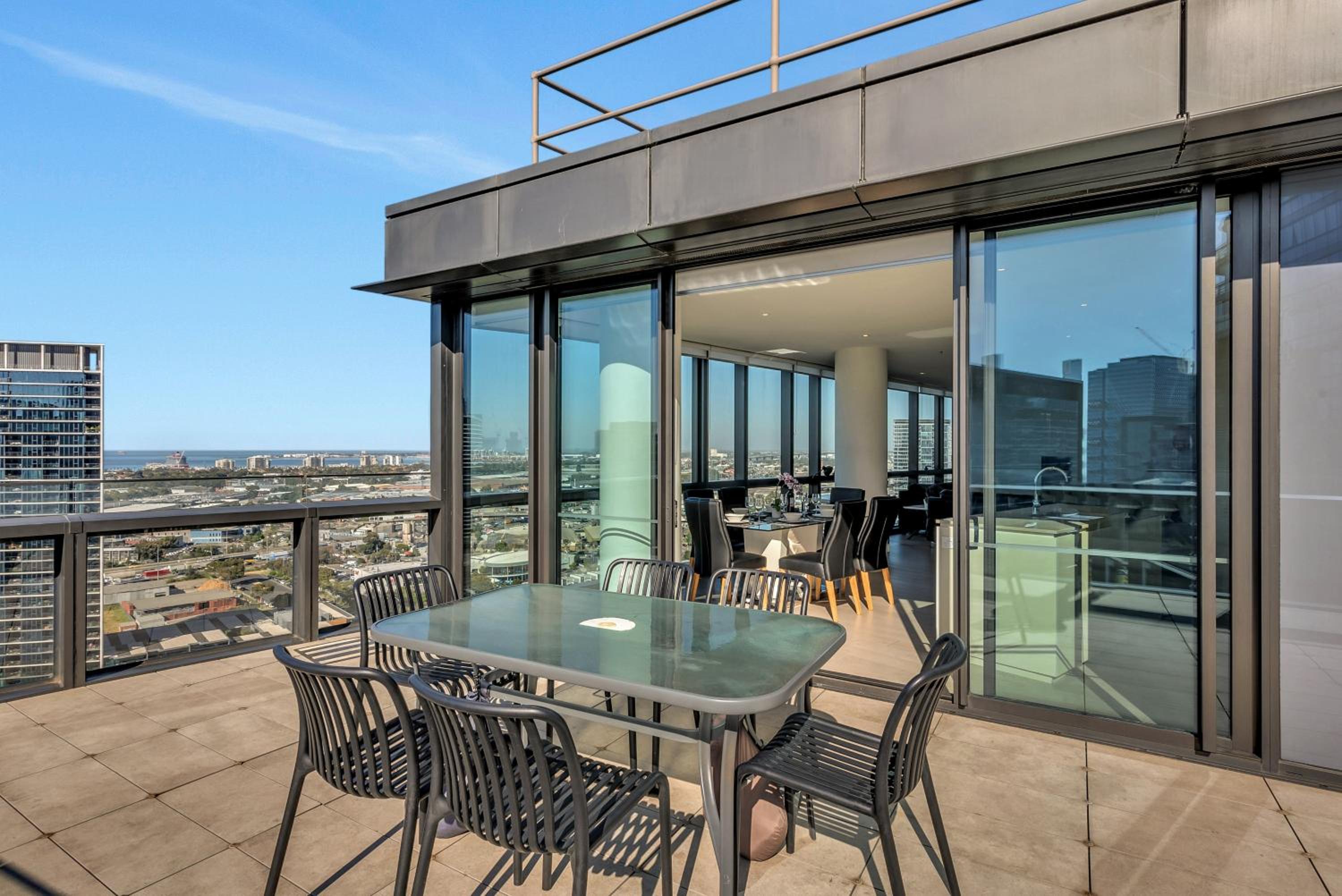 Platinum Sub Penthouse Collection - Photo 28