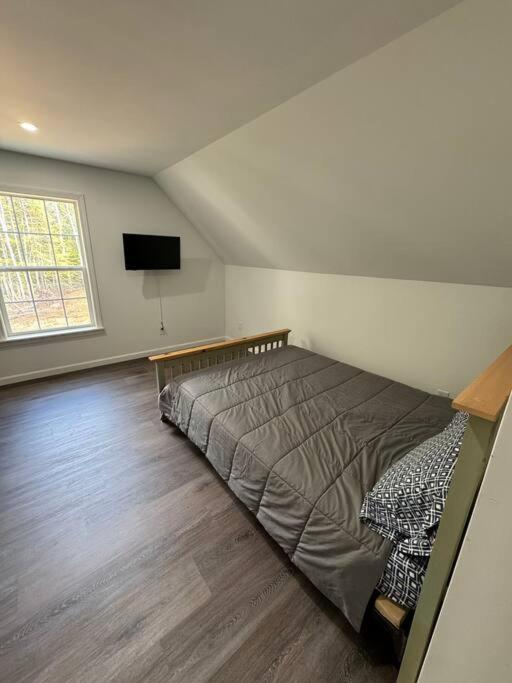 Five-Bedroom House photo 1