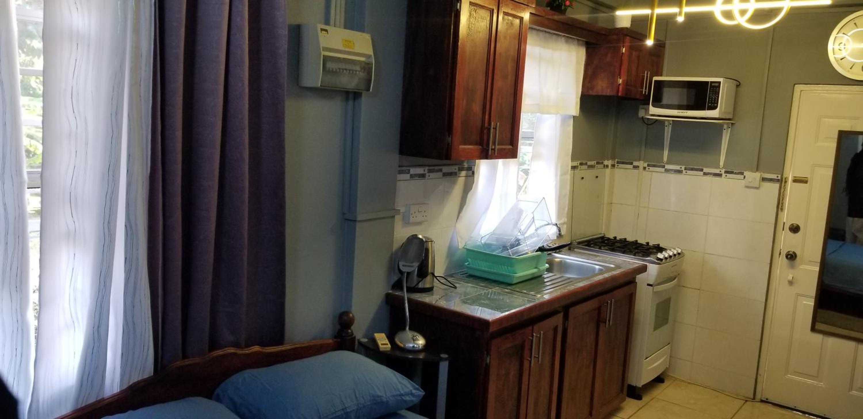 One-Bedroom Apartment photo 2