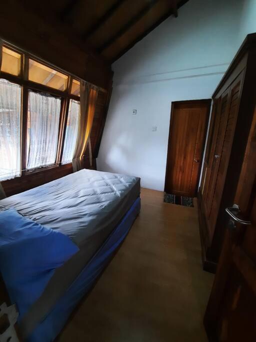 Three-Bedroom Villa photo 1
