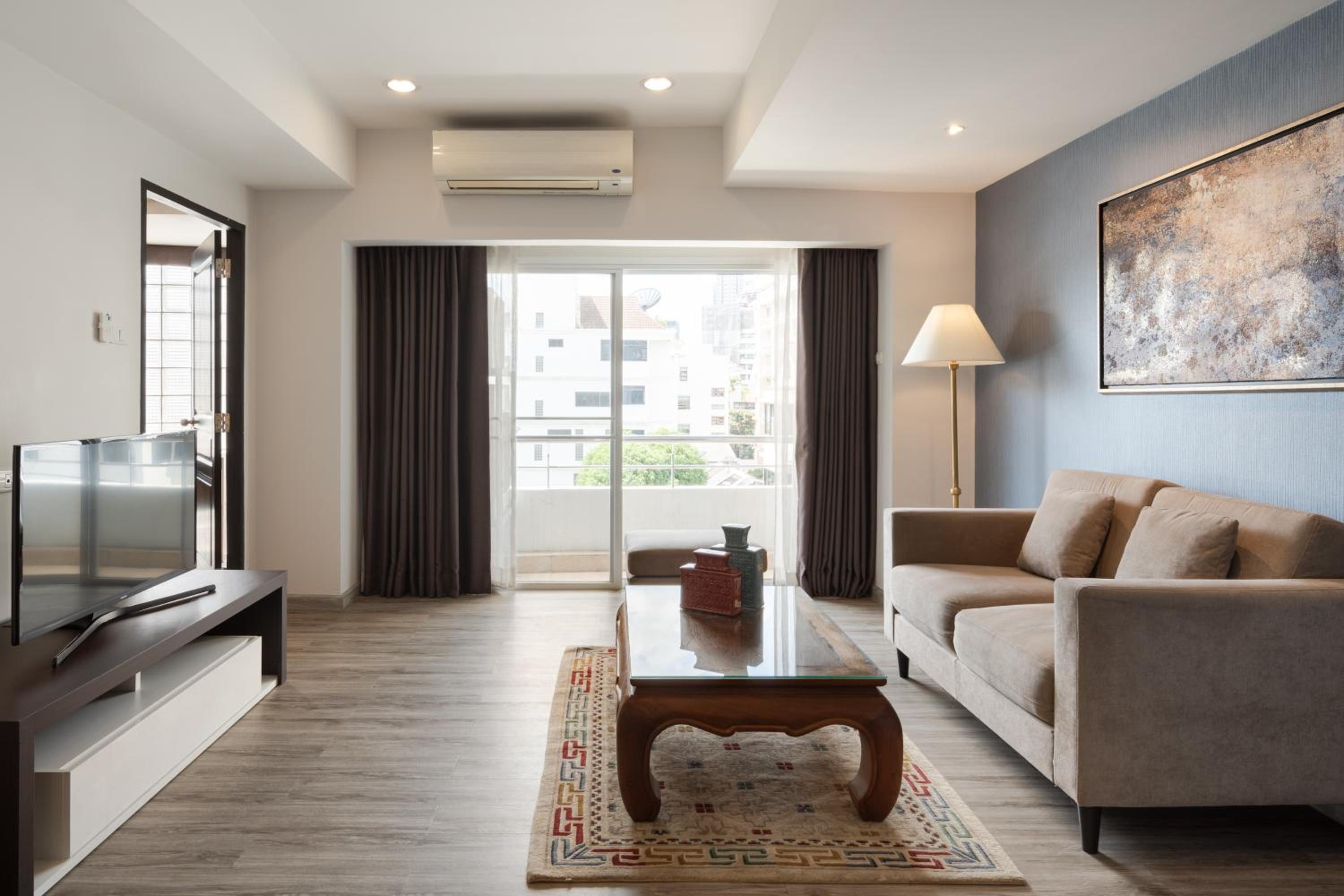 One-Bedroom Suite photo 2