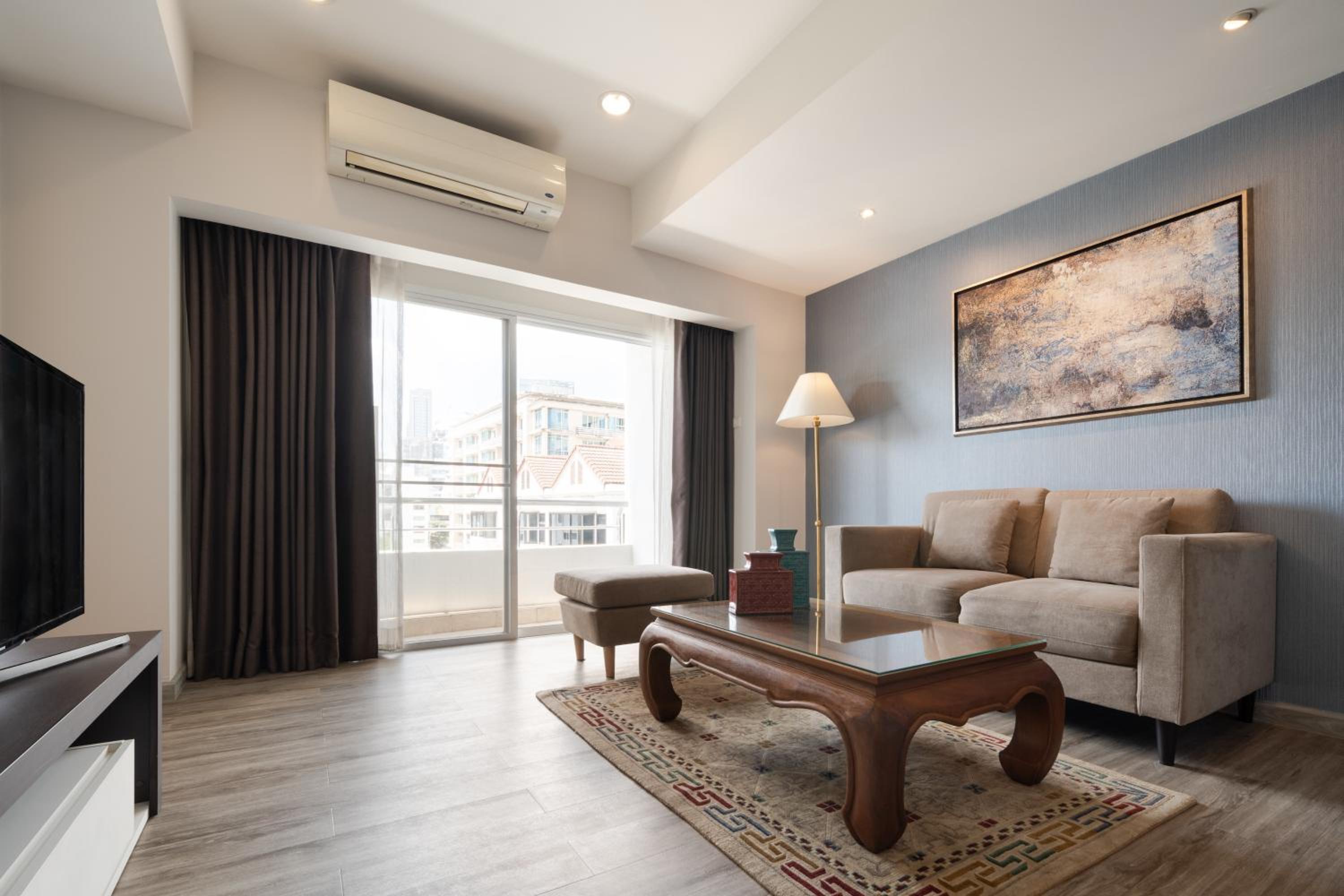 One-Bedroom Suite photo 3