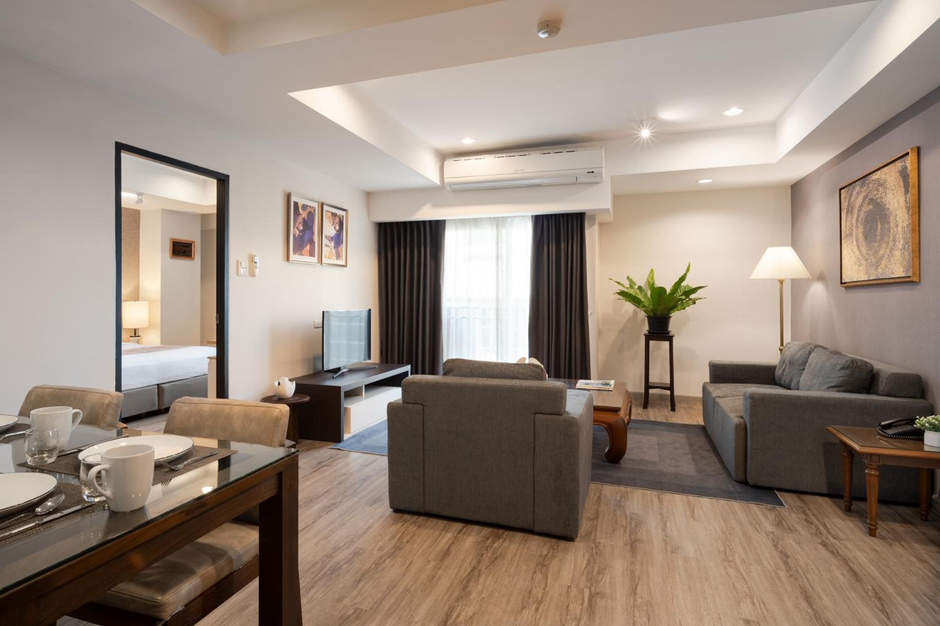Two-Bedroom Suite photo 2