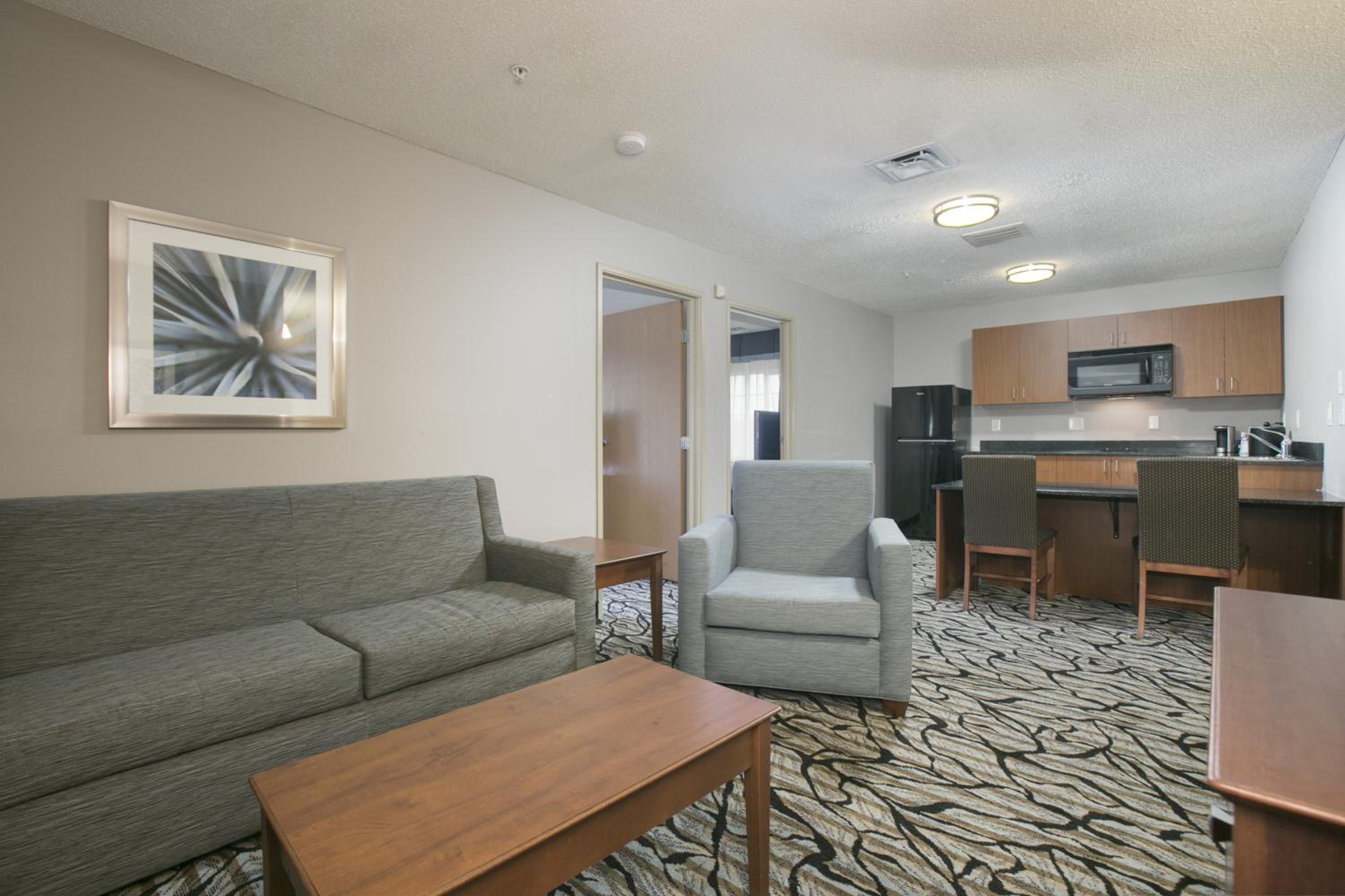 Two-Bedroom Suite - Photo 10