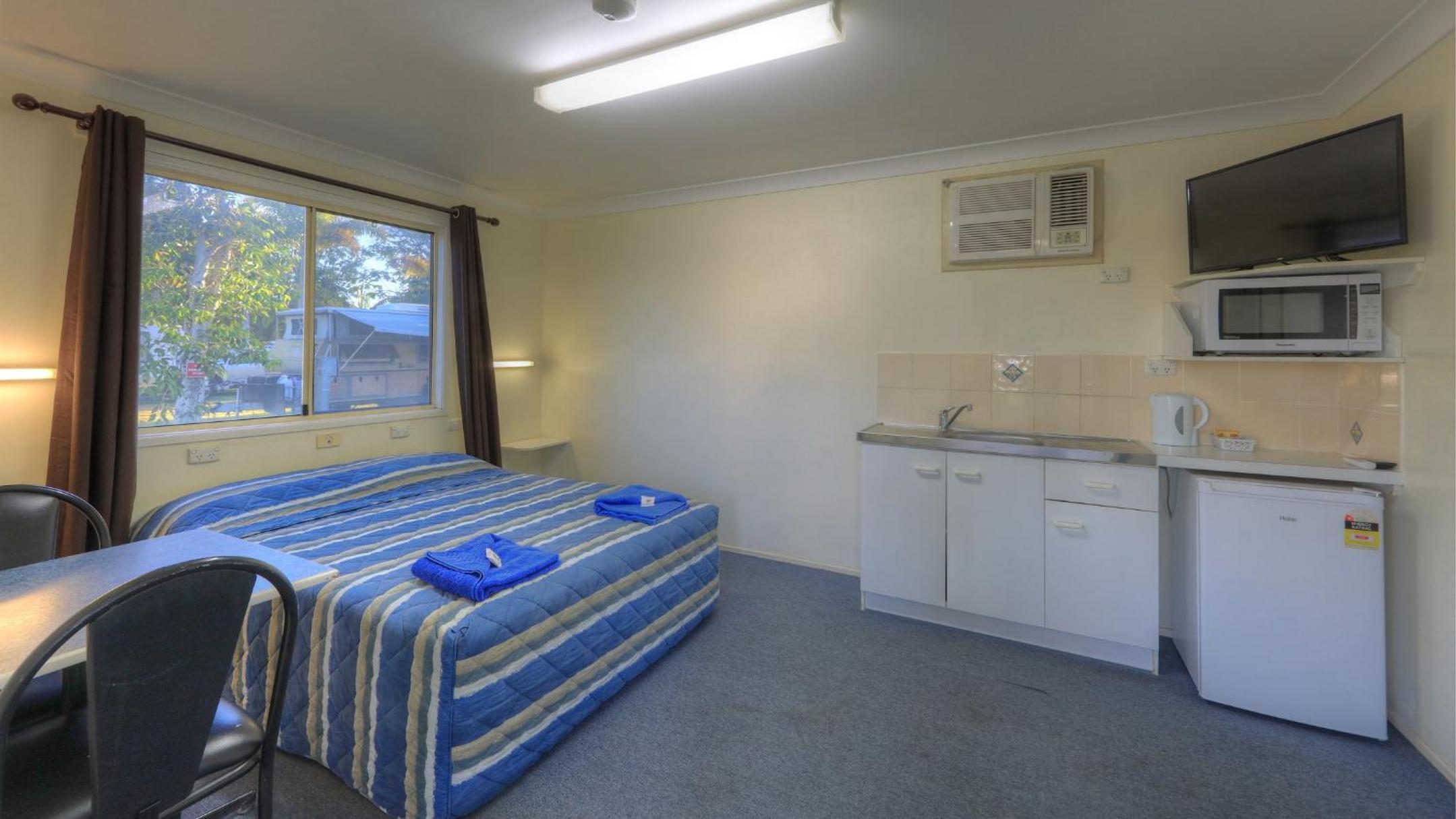Queen Room photo 1