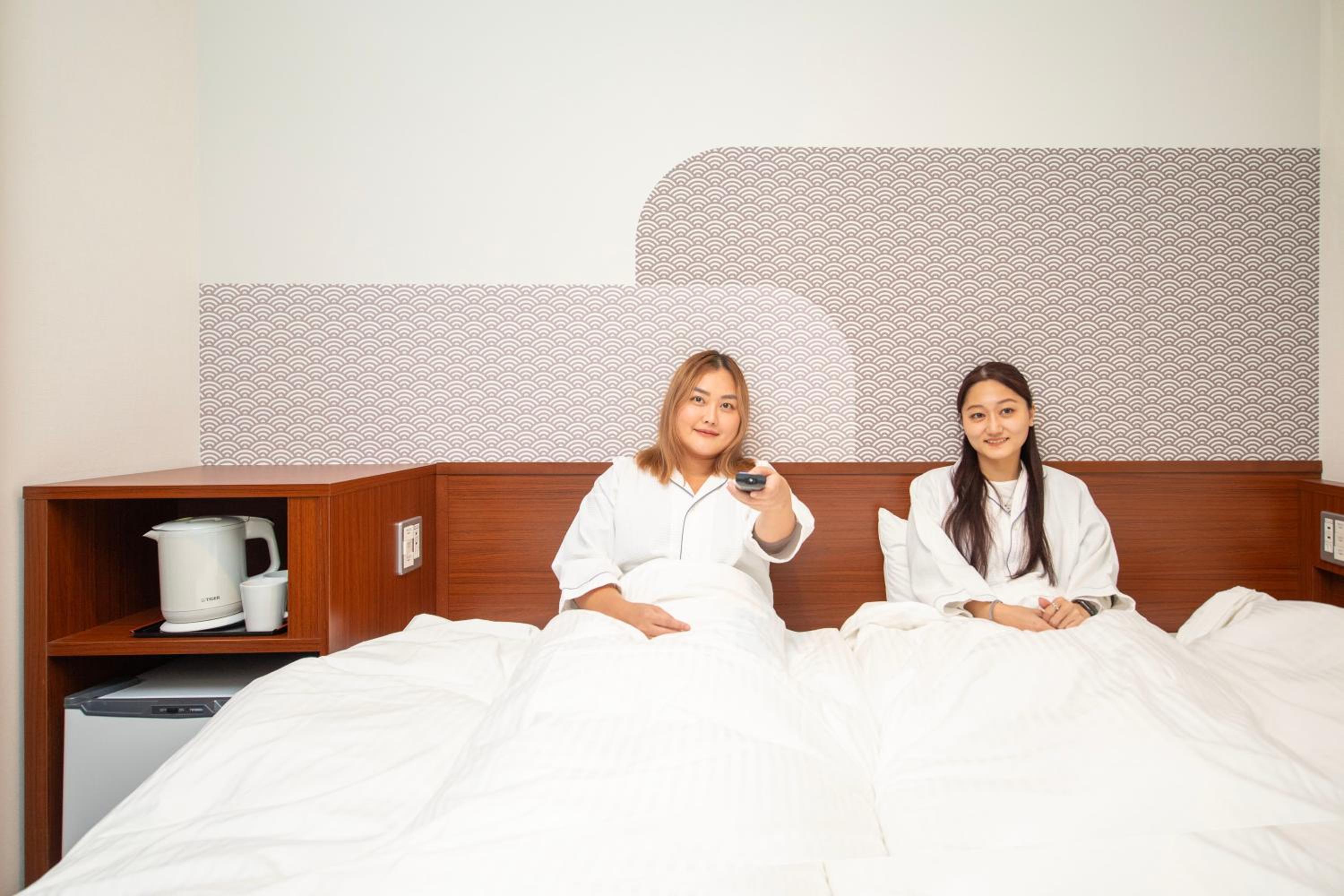 Twin Room - Photo 2
