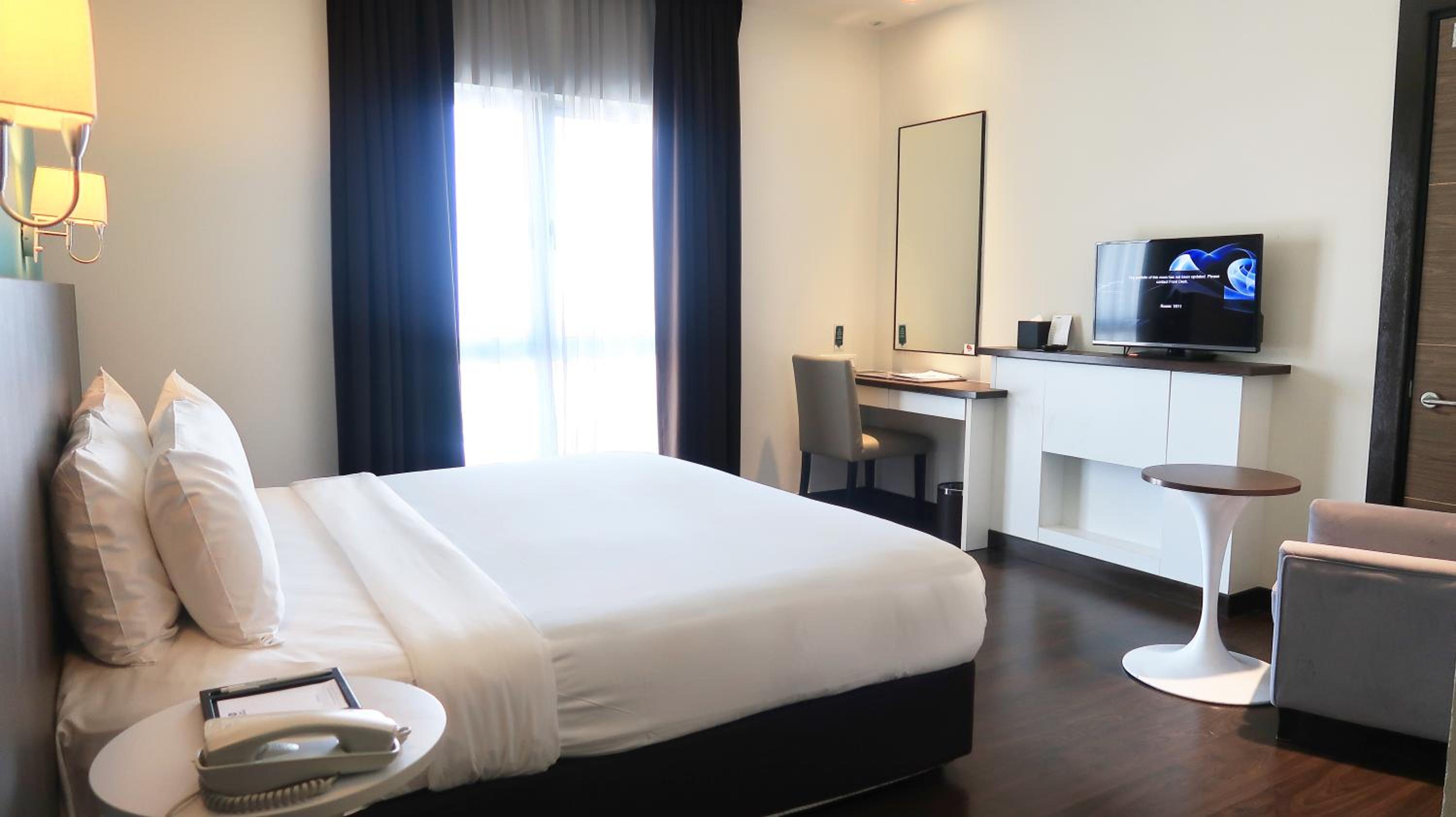 Deluxe King Room - Smoking