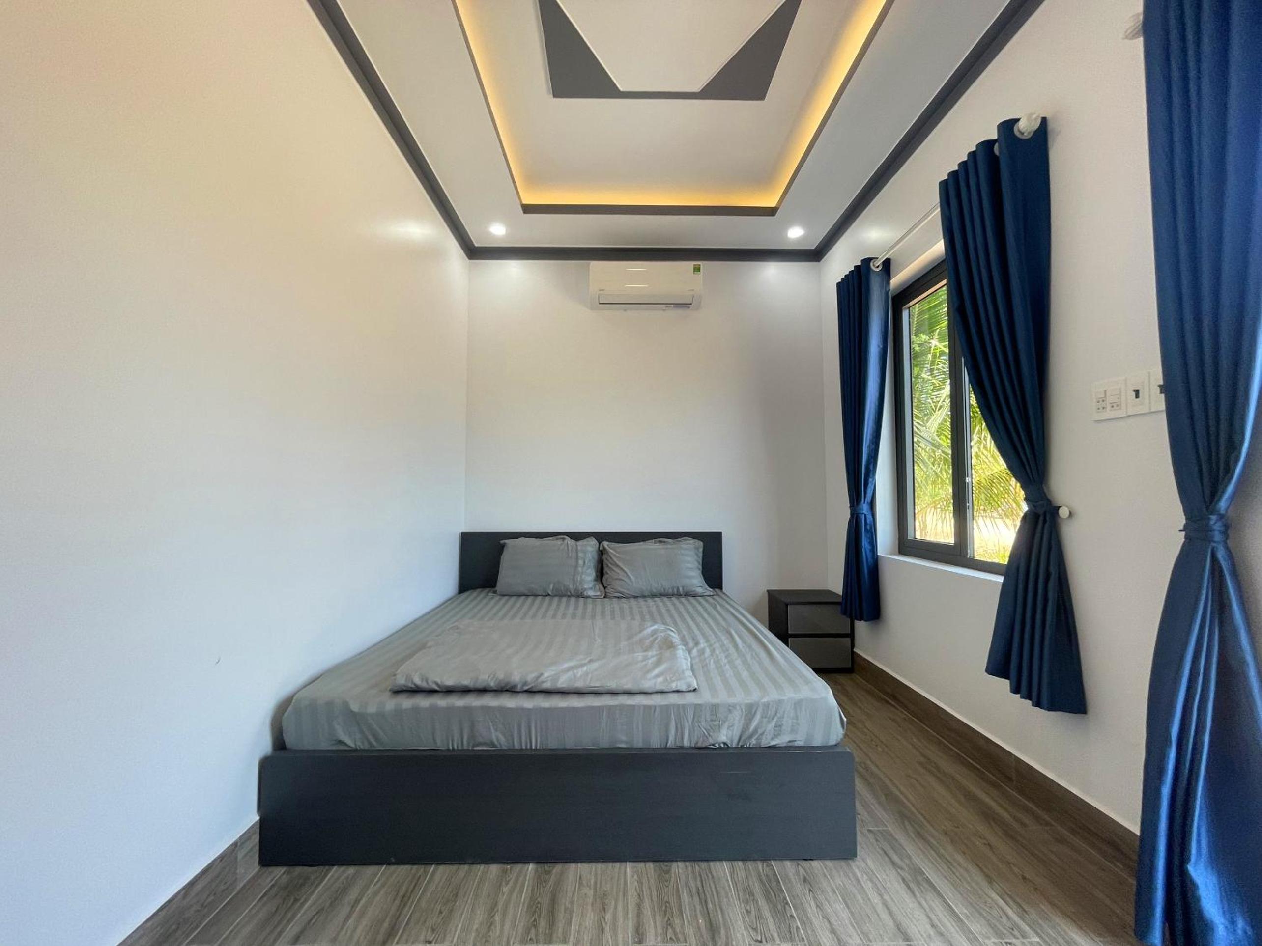 Deluxe Double Room (2 Adults + 1 Child) photo 1