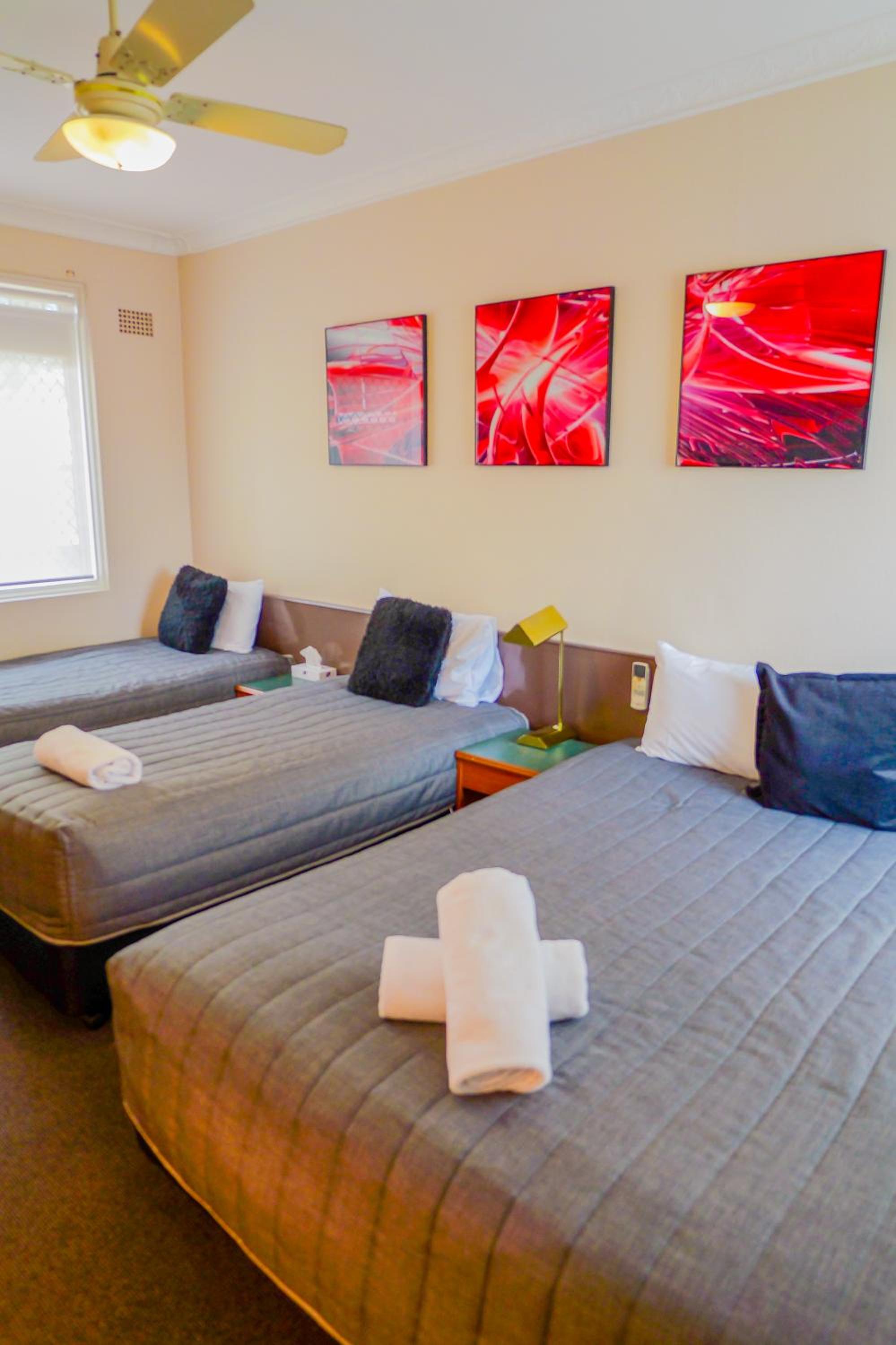 Two-Bedroom Family Room photo 3