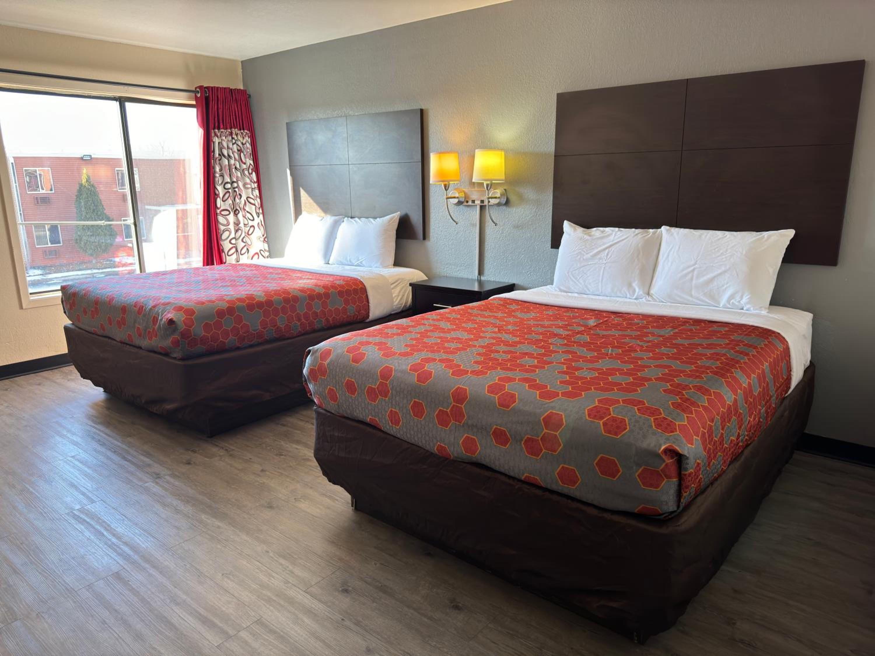 Quadruple Room with Two Queen Beds - Non Smoking photo 1