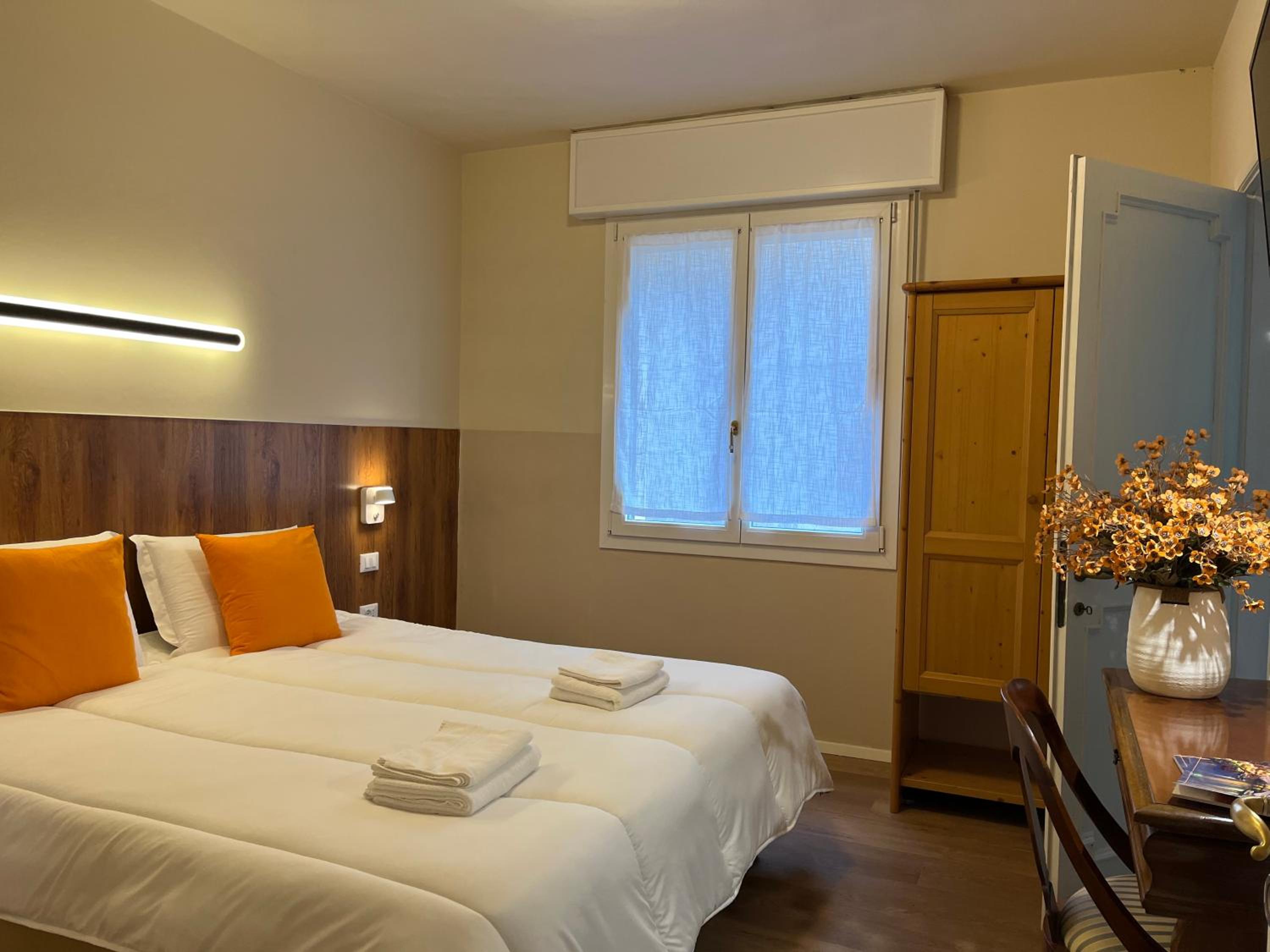 Double Room with Private Bathroom photo 3