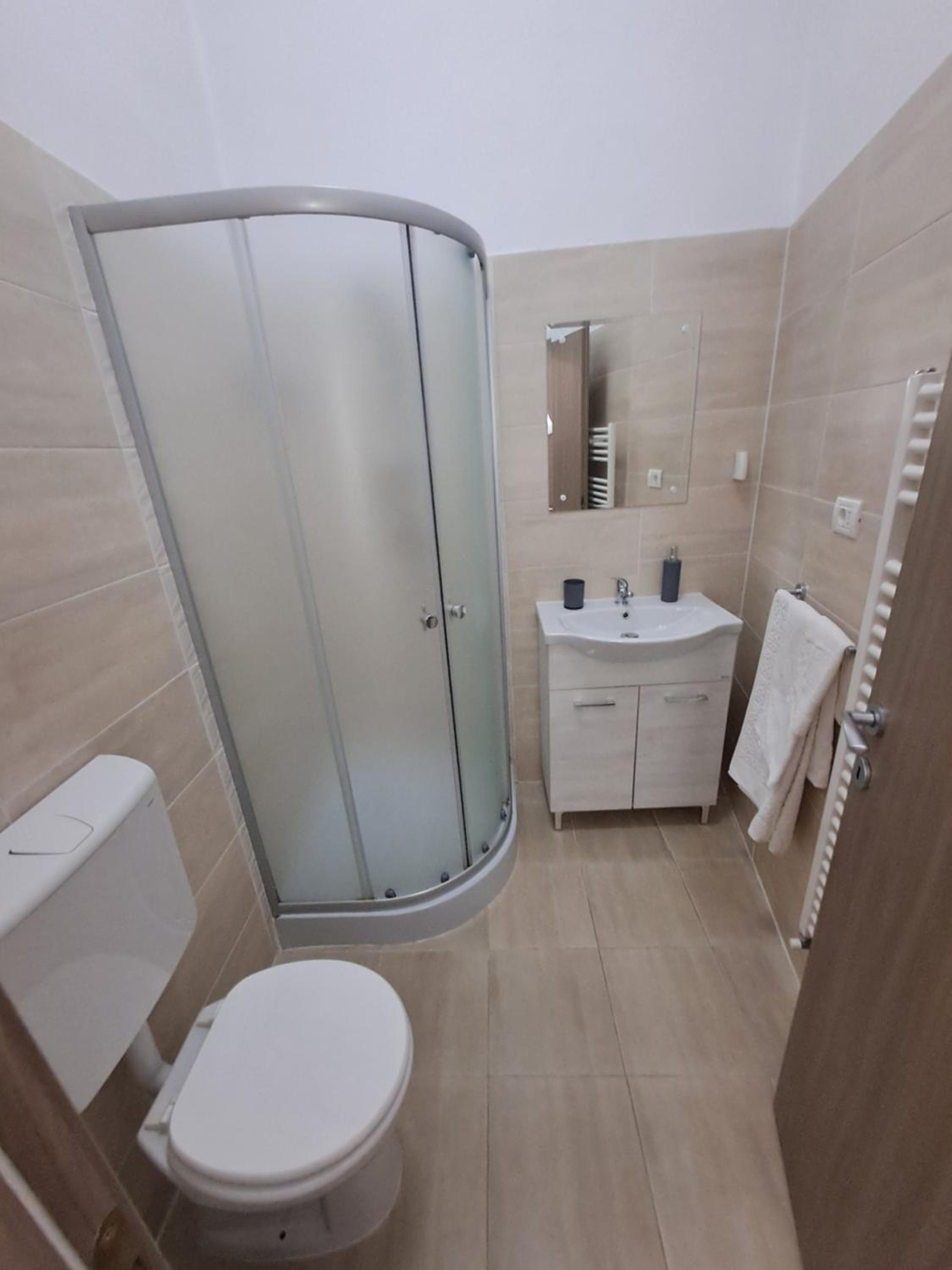 Double Room - Photo 22