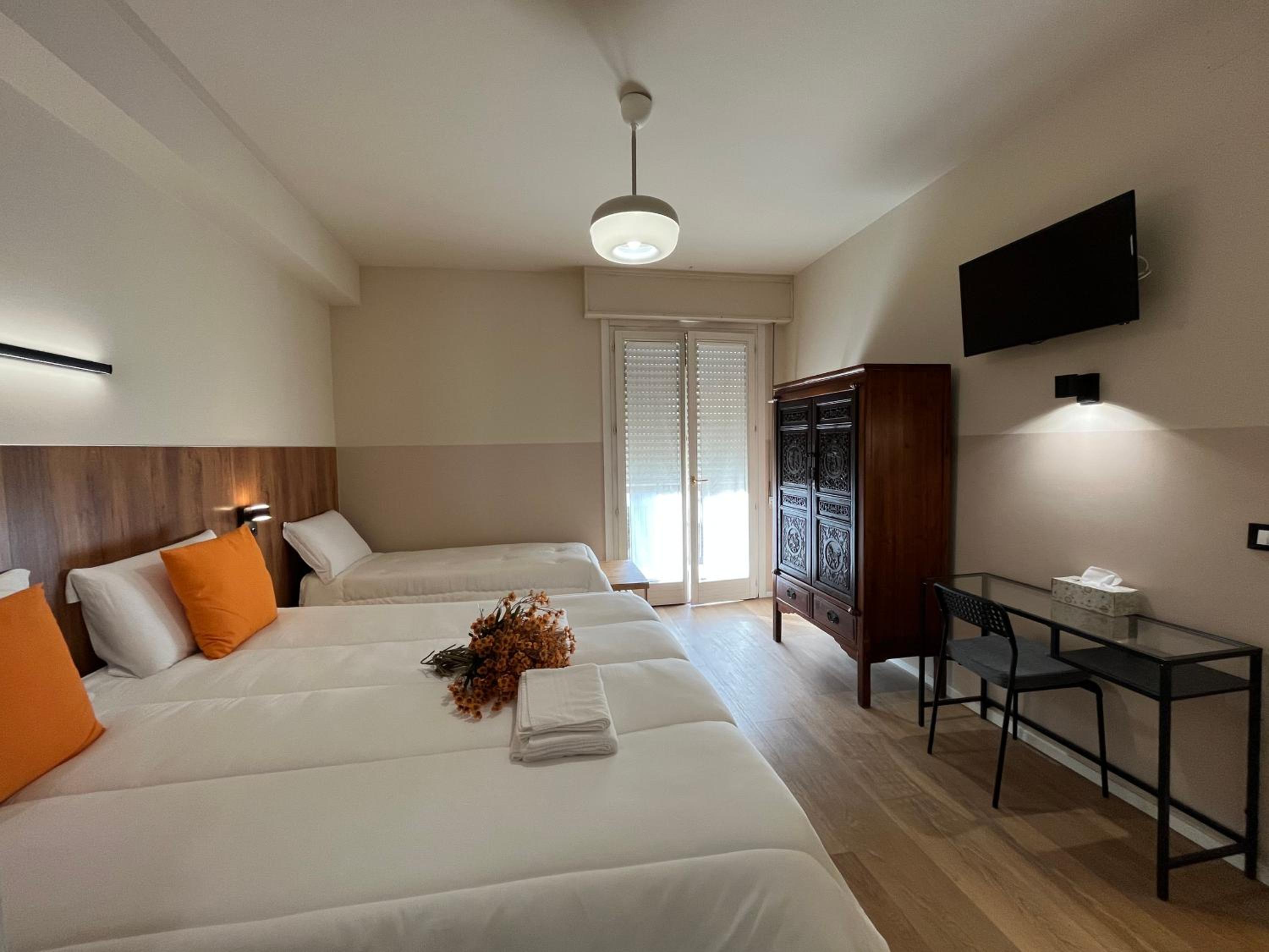 Triple Room with Private Bathroom photo 1