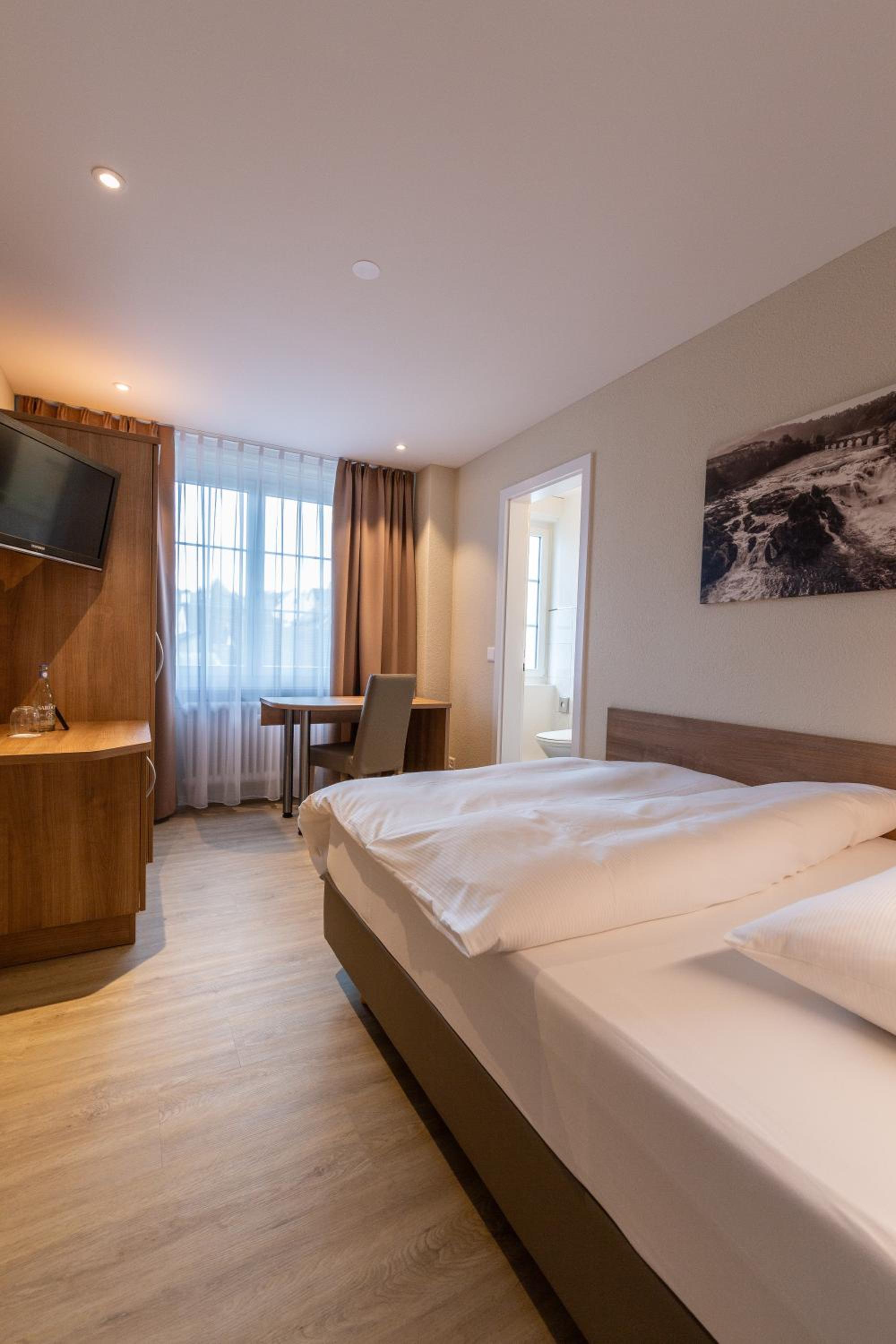 Single Room photo 3