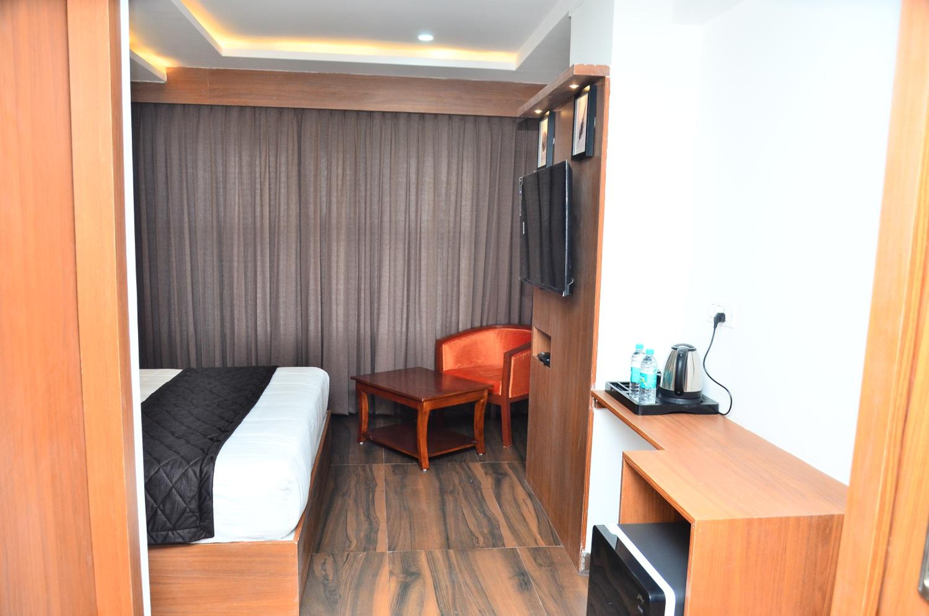 Deluxe Room - Photo 1