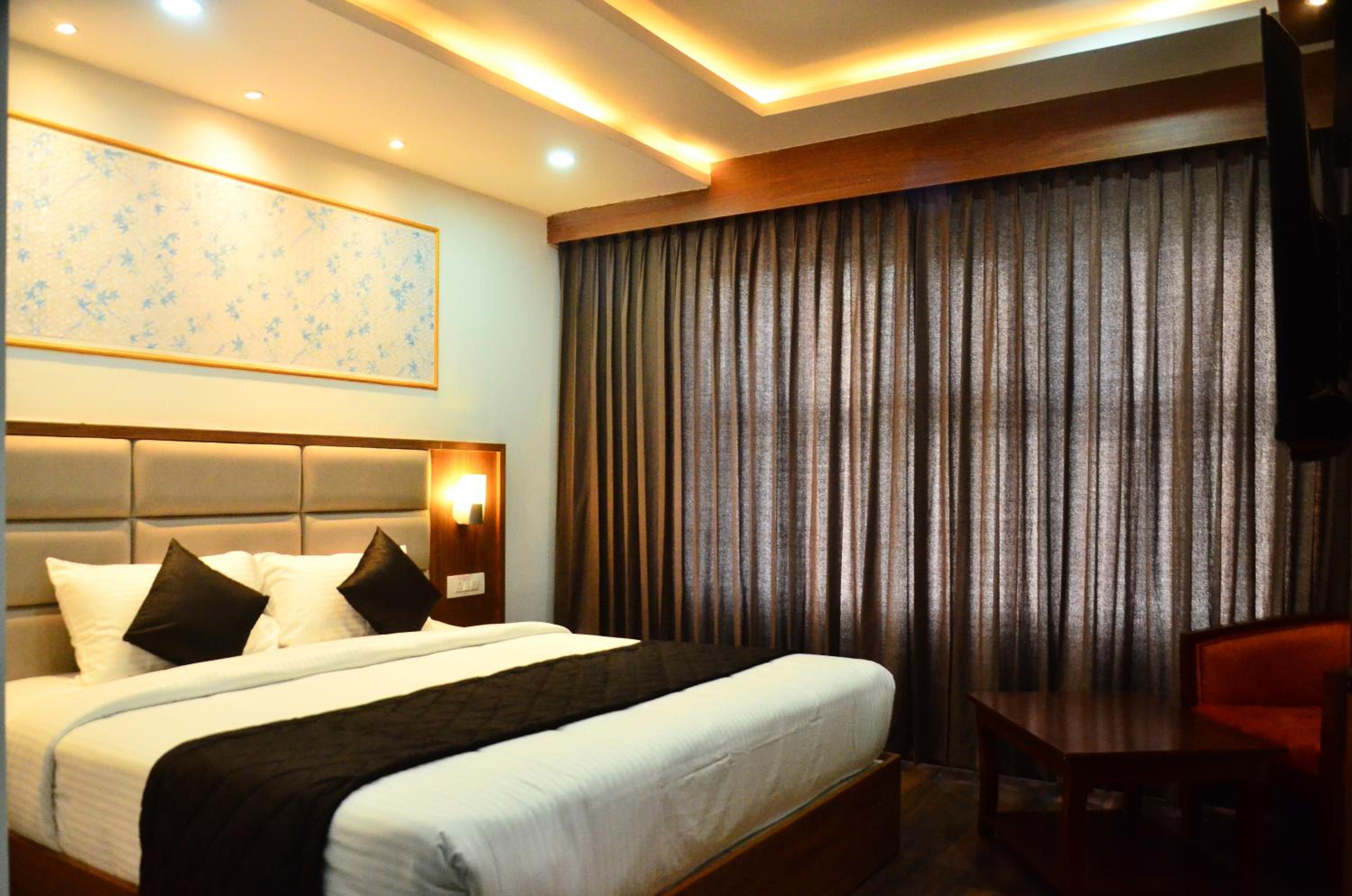 Deluxe Room - Photo 3
