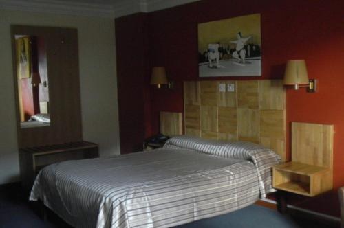 Standard Double Room - Photo 2