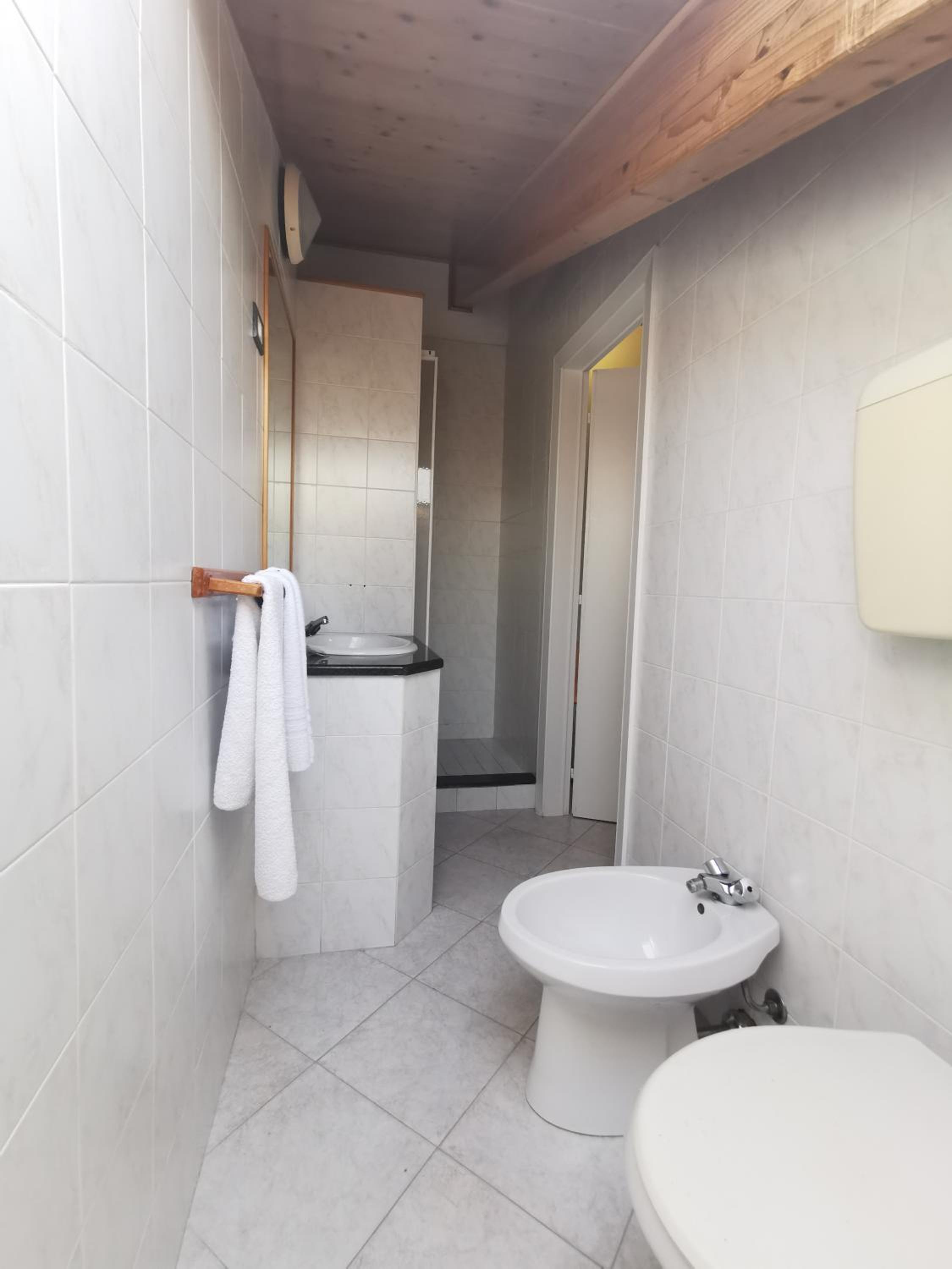 Budget Double or Twin Room - Photo 4