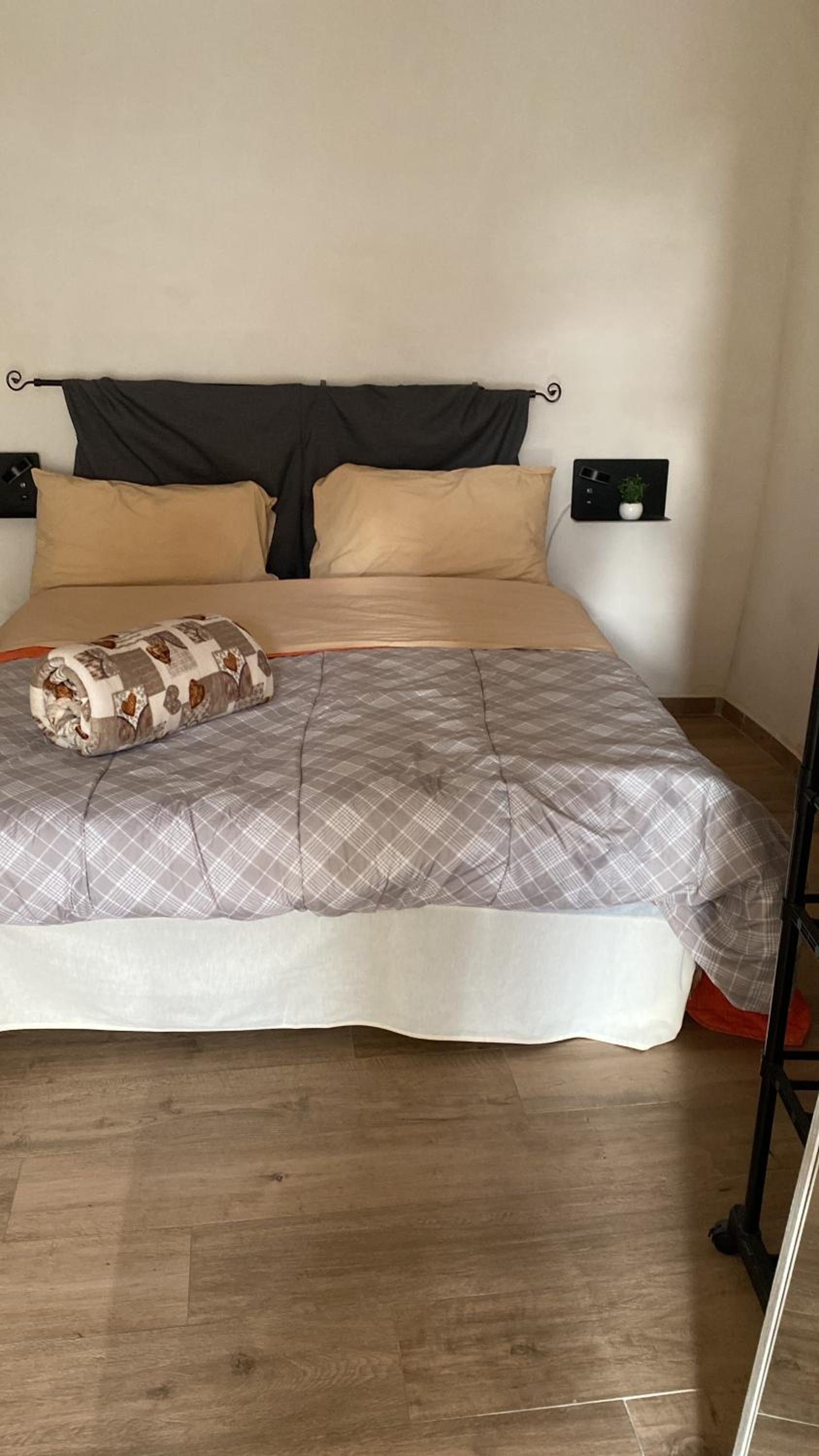 Double Room - Photo 8