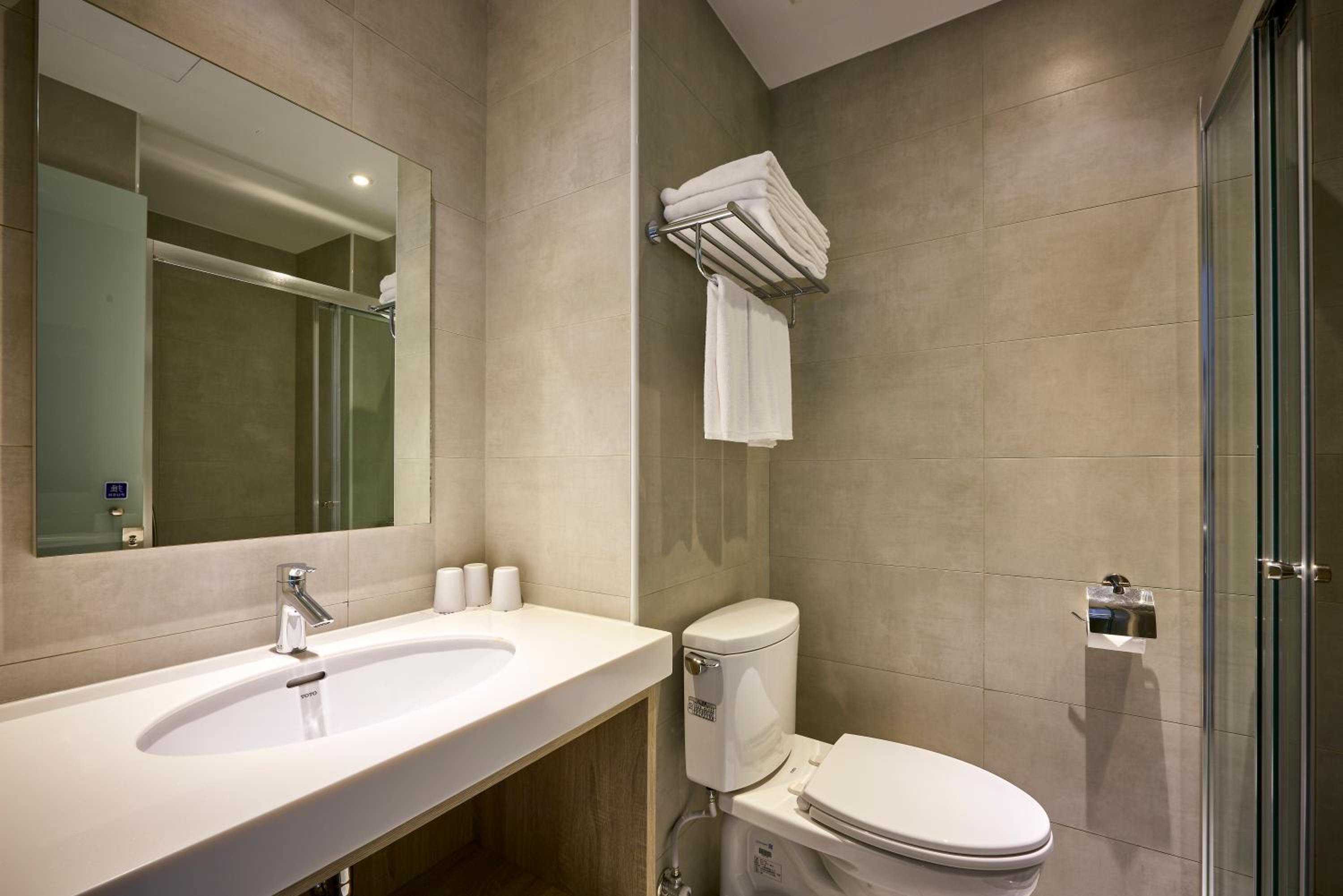 Standard Double Room - Photo 2
